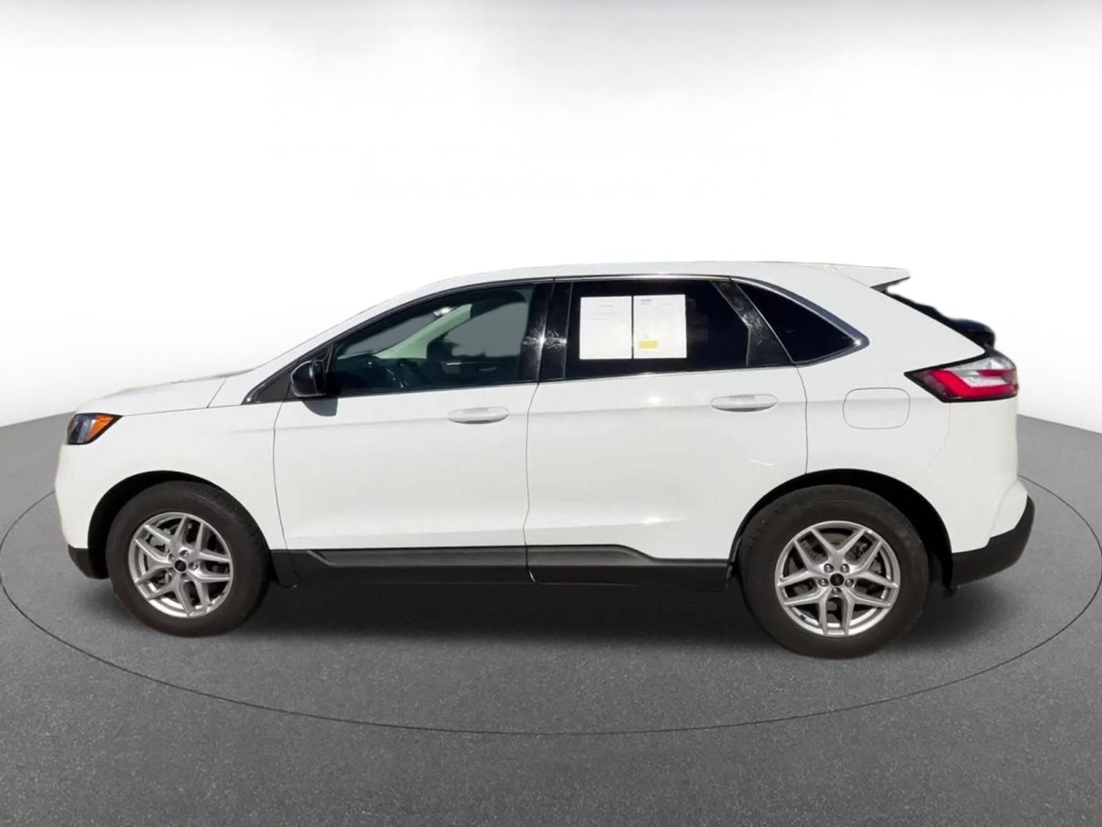 Thumbnail: 2024 Ford Edge - 9