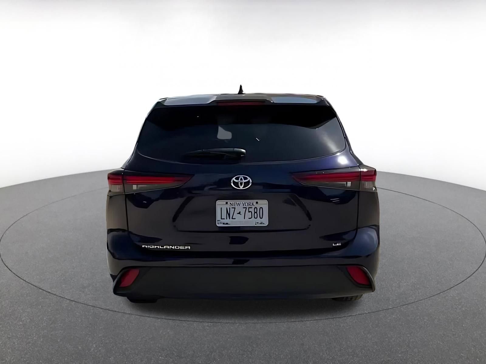 Thumbnail: 2025 Toyota Highlander - 12
