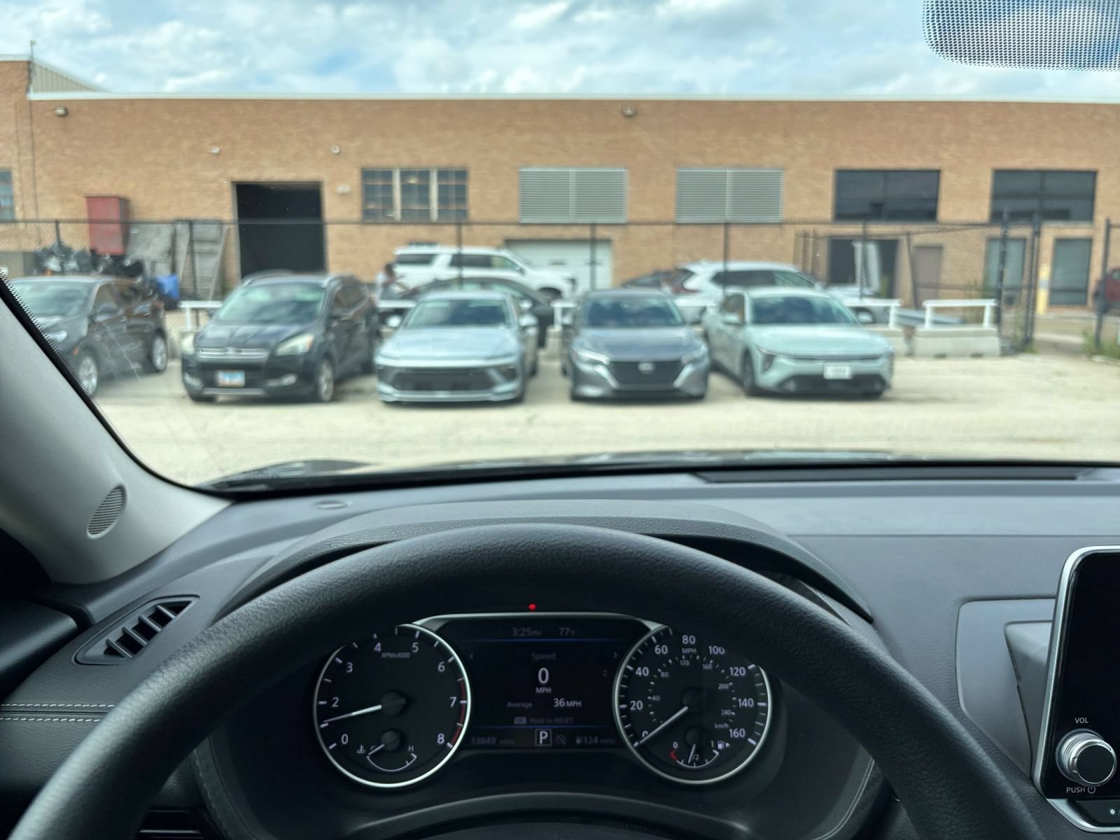 Thumbnail: 2025 Nissan Sentra - 31