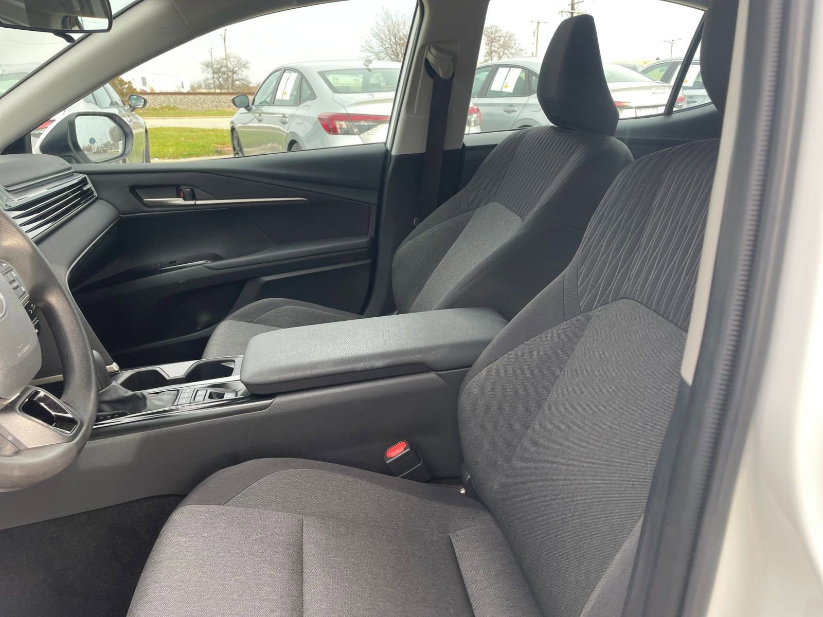 Thumbnail: 2025 Toyota Camry - 27