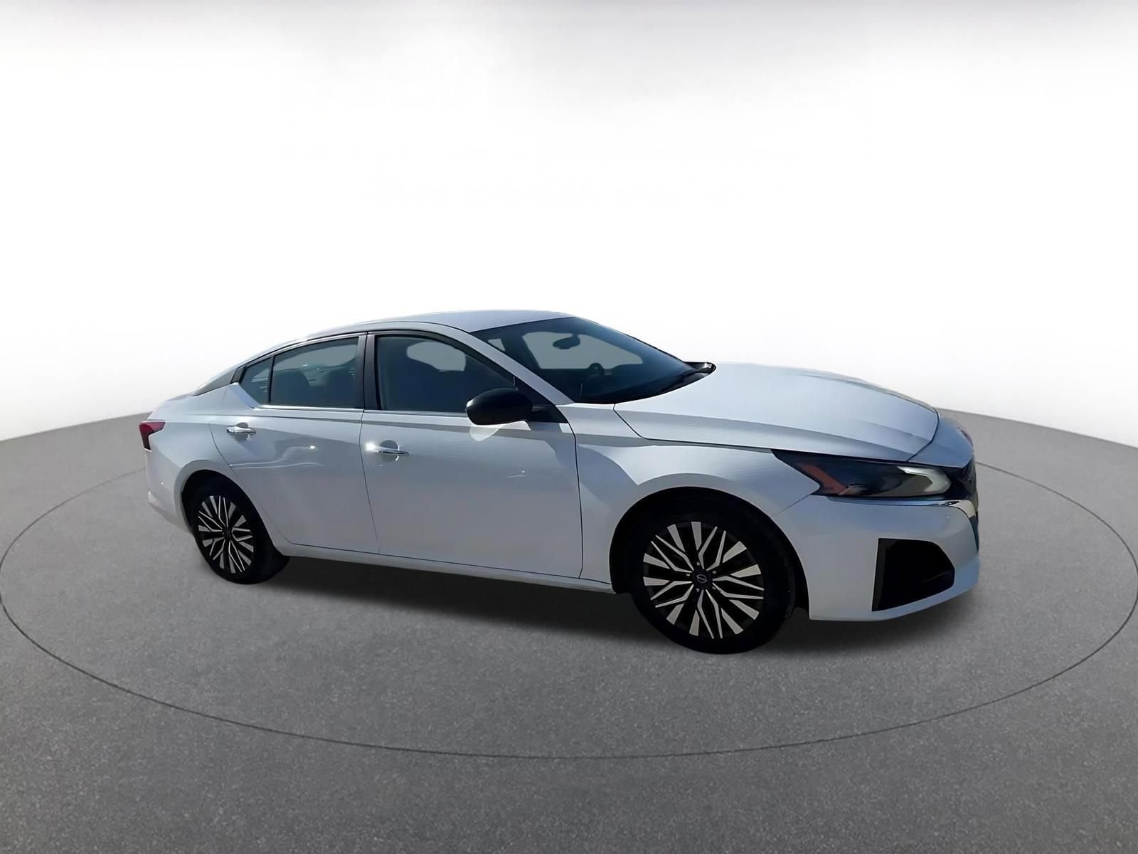 Thumbnail: 2025 Nissan Altima - 2