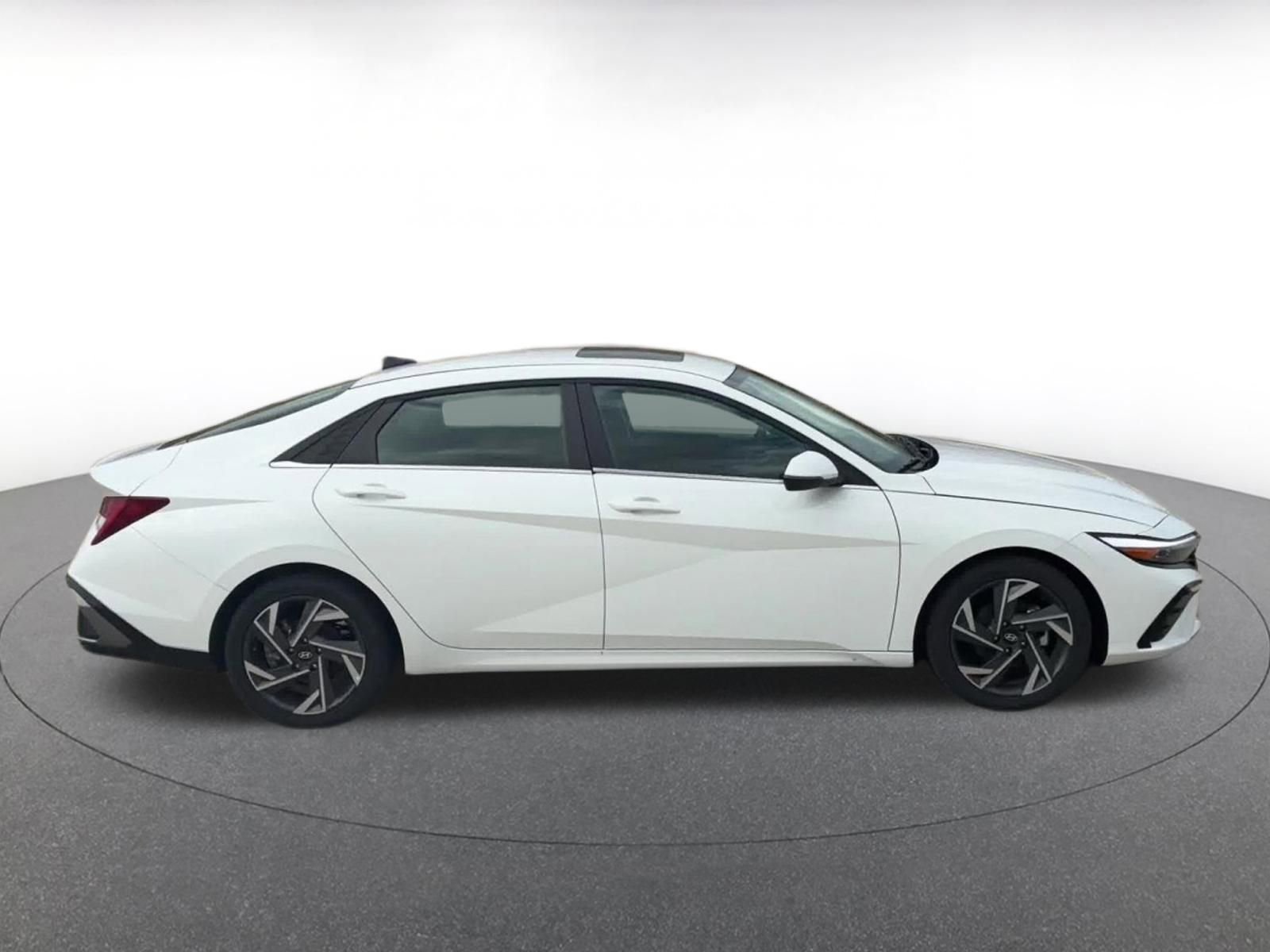 Thumbnail: 2025 Hyundai Elantra - 16