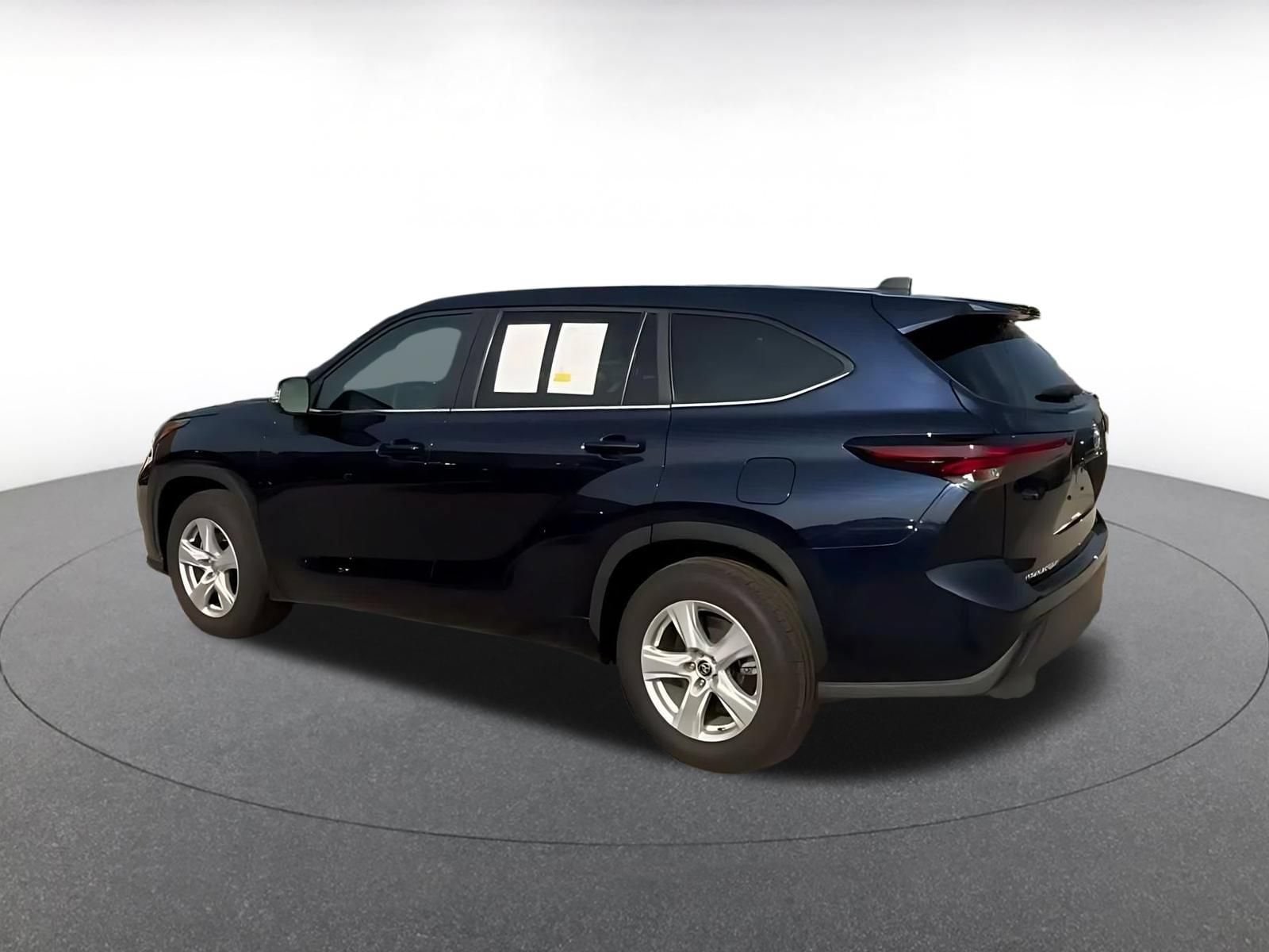 Thumbnail: 2025 Toyota Highlander - 8