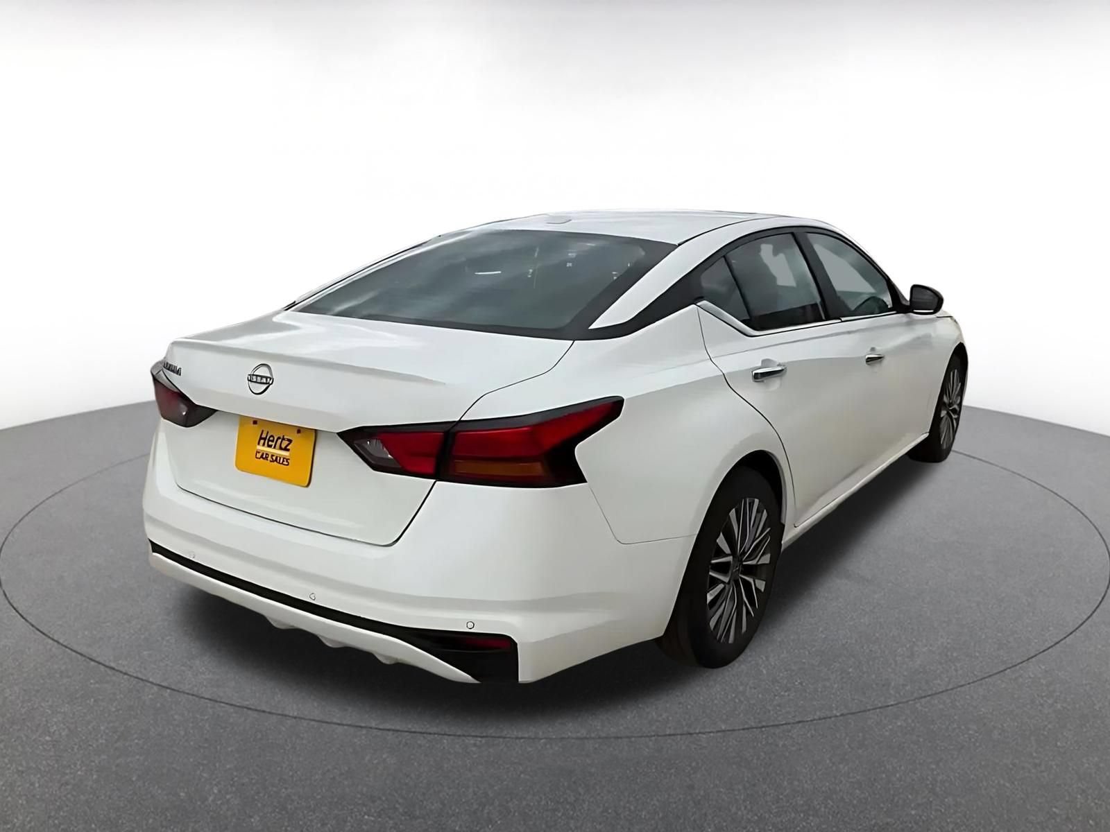 Thumbnail: 2025 Nissan Altima - 11