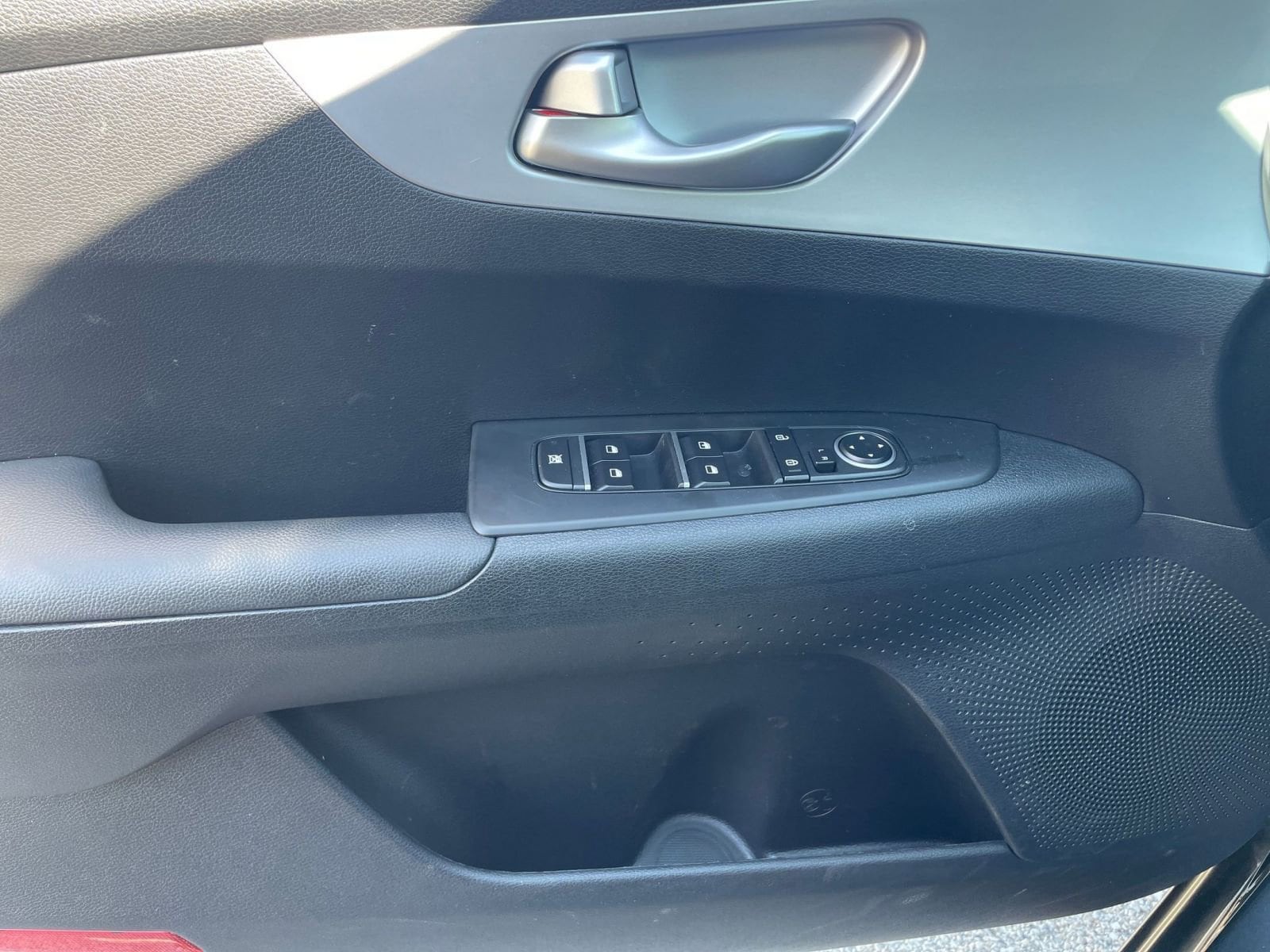 Thumbnail: 2024 Kia Forte - 20