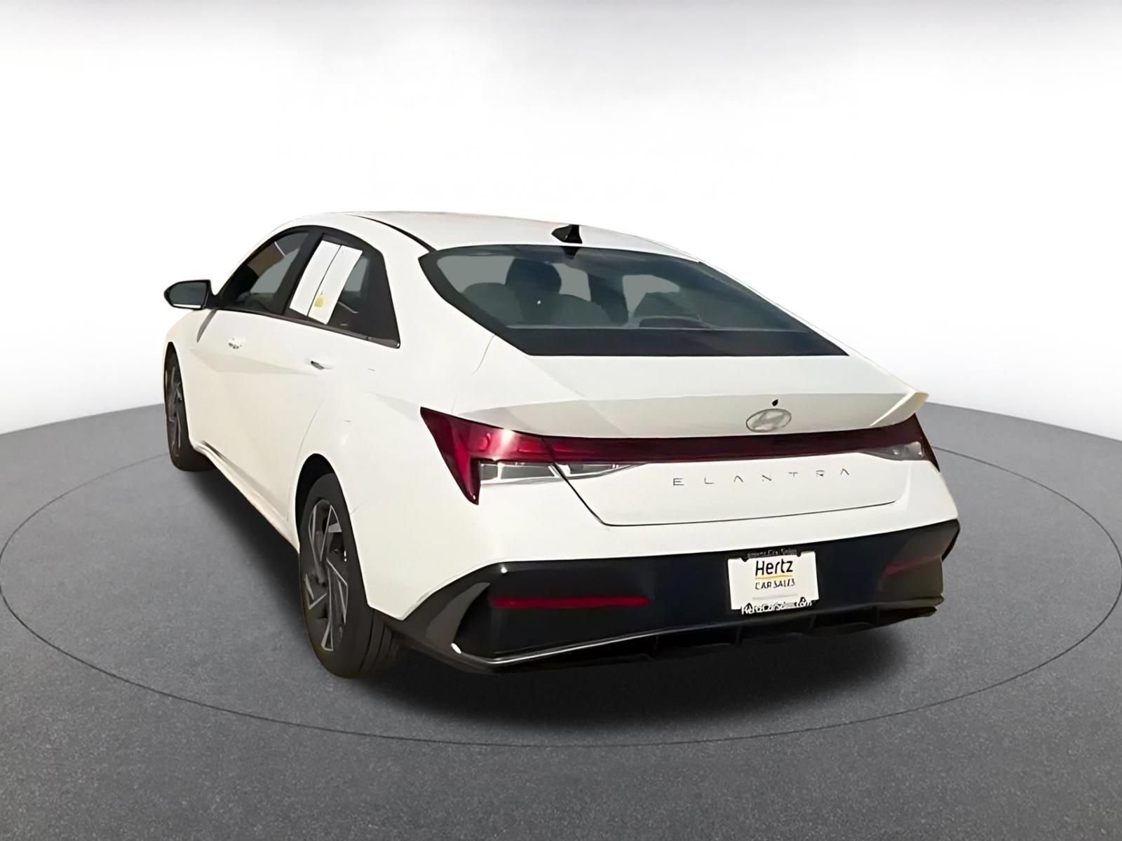 Thumbnail: 2025 Hyundai Elantra - 10