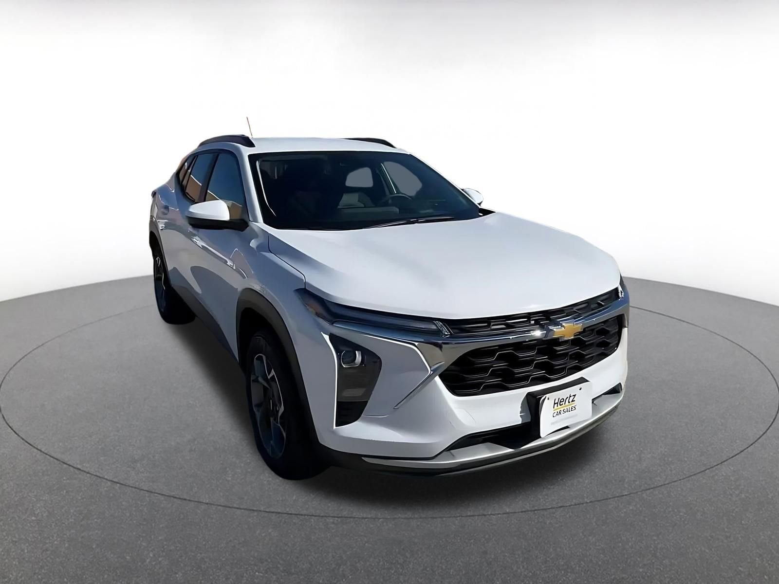 Thumbnail: 2025 Chevrolet Trax - 3
