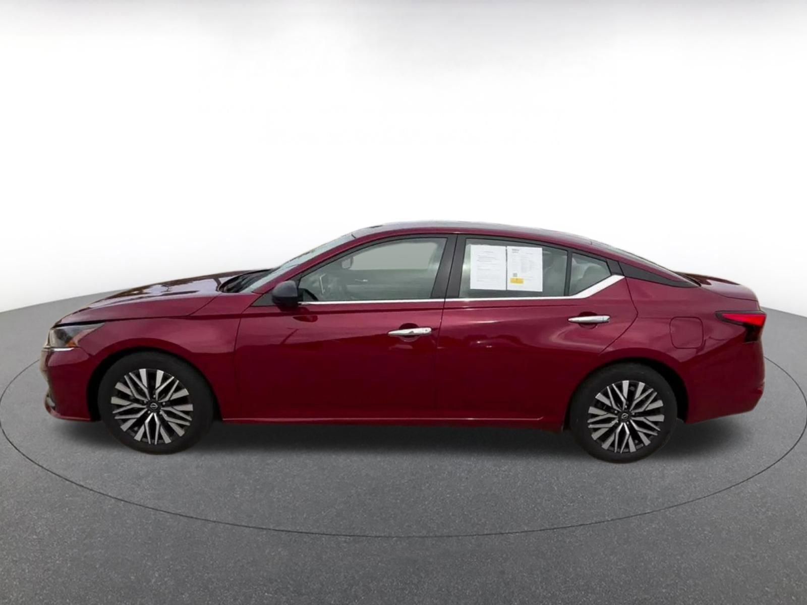 Thumbnail: 2025 Nissan Altima - 9