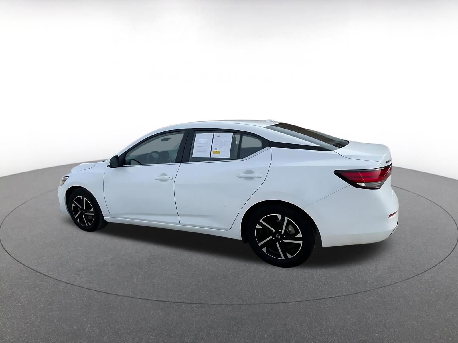 Thumbnail: 2025 Nissan Sentra - 10