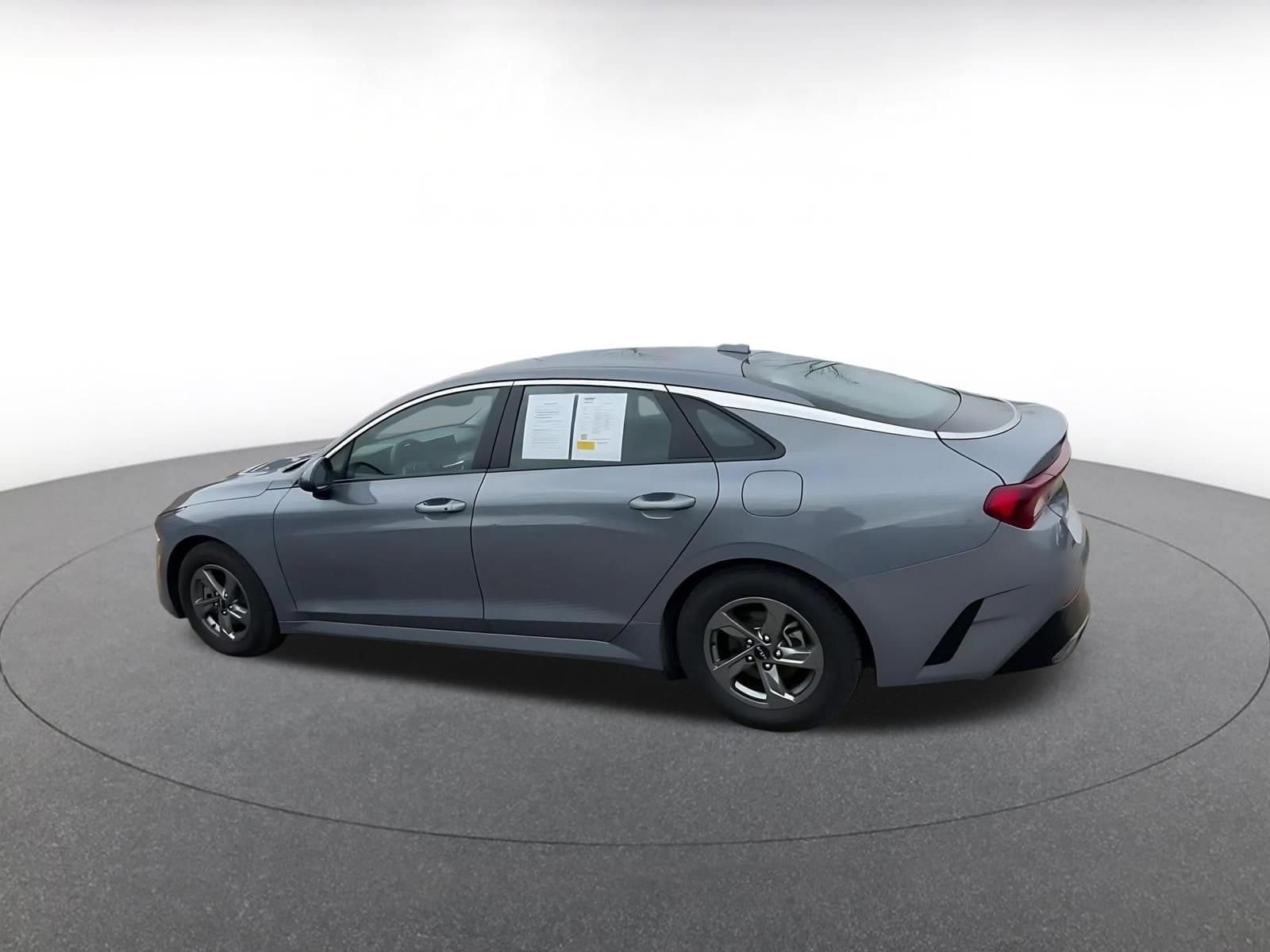 Thumbnail: 2023 Kia K5 - 10