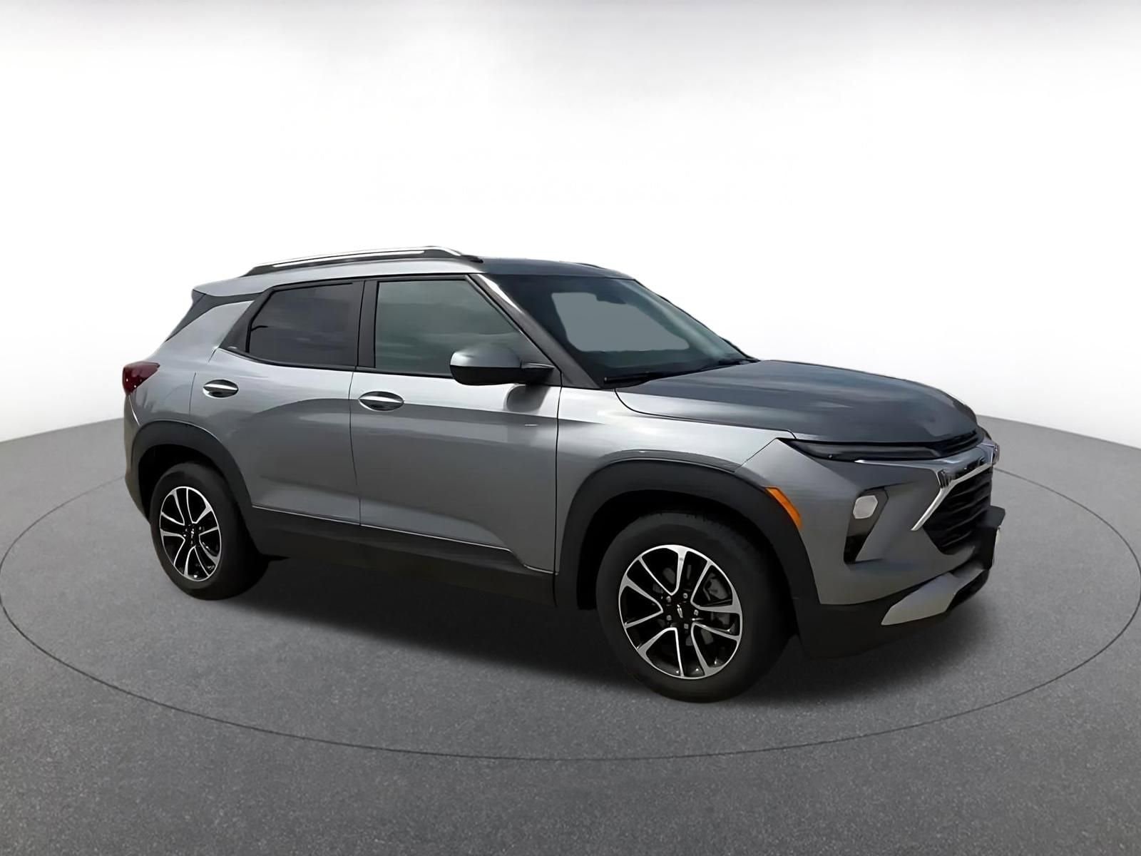 Thumbnail: 2025 Chevrolet TrailBlazer - 2
