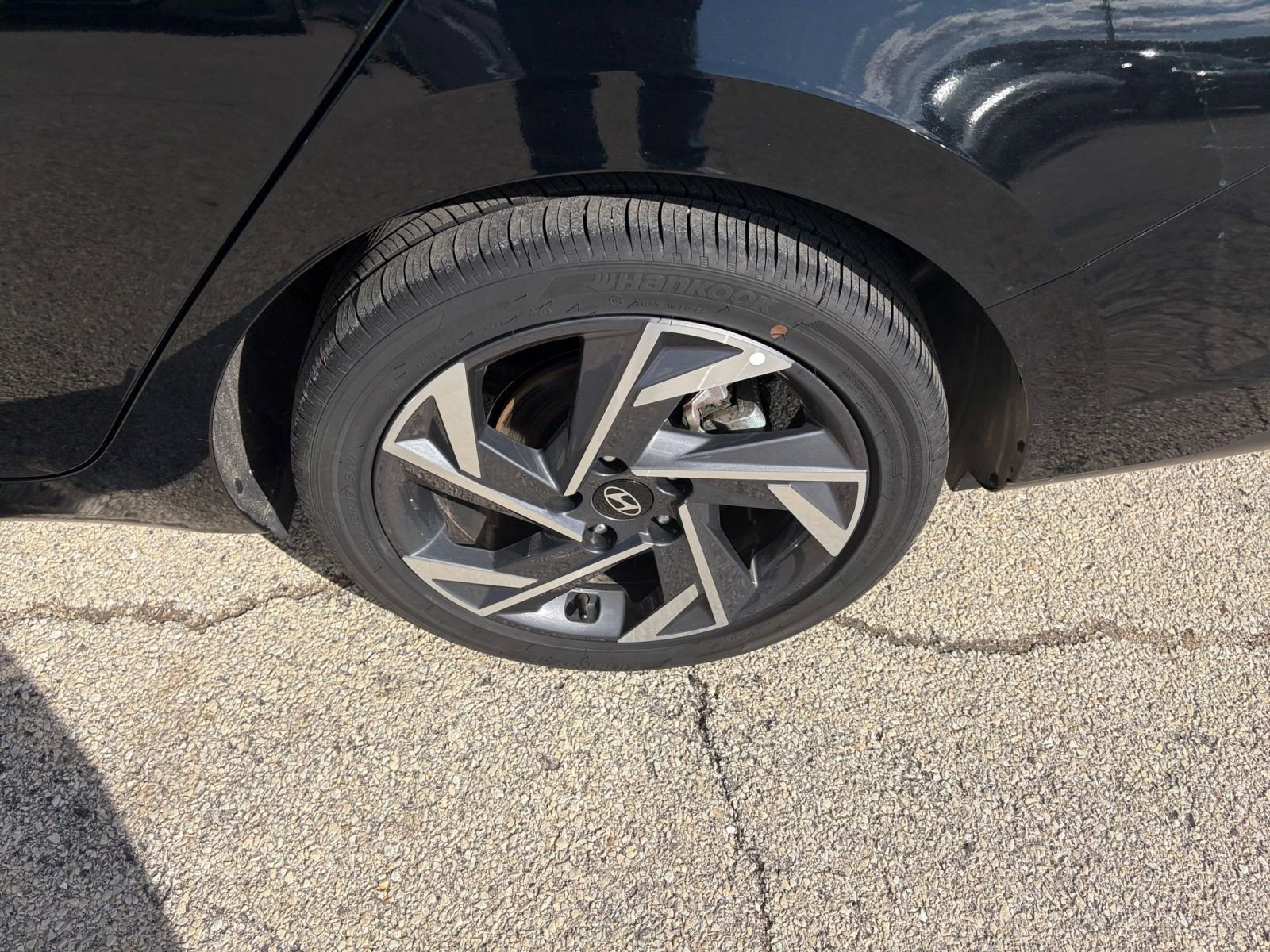 Thumbnail: 2025 Hyundai Elantra - 29