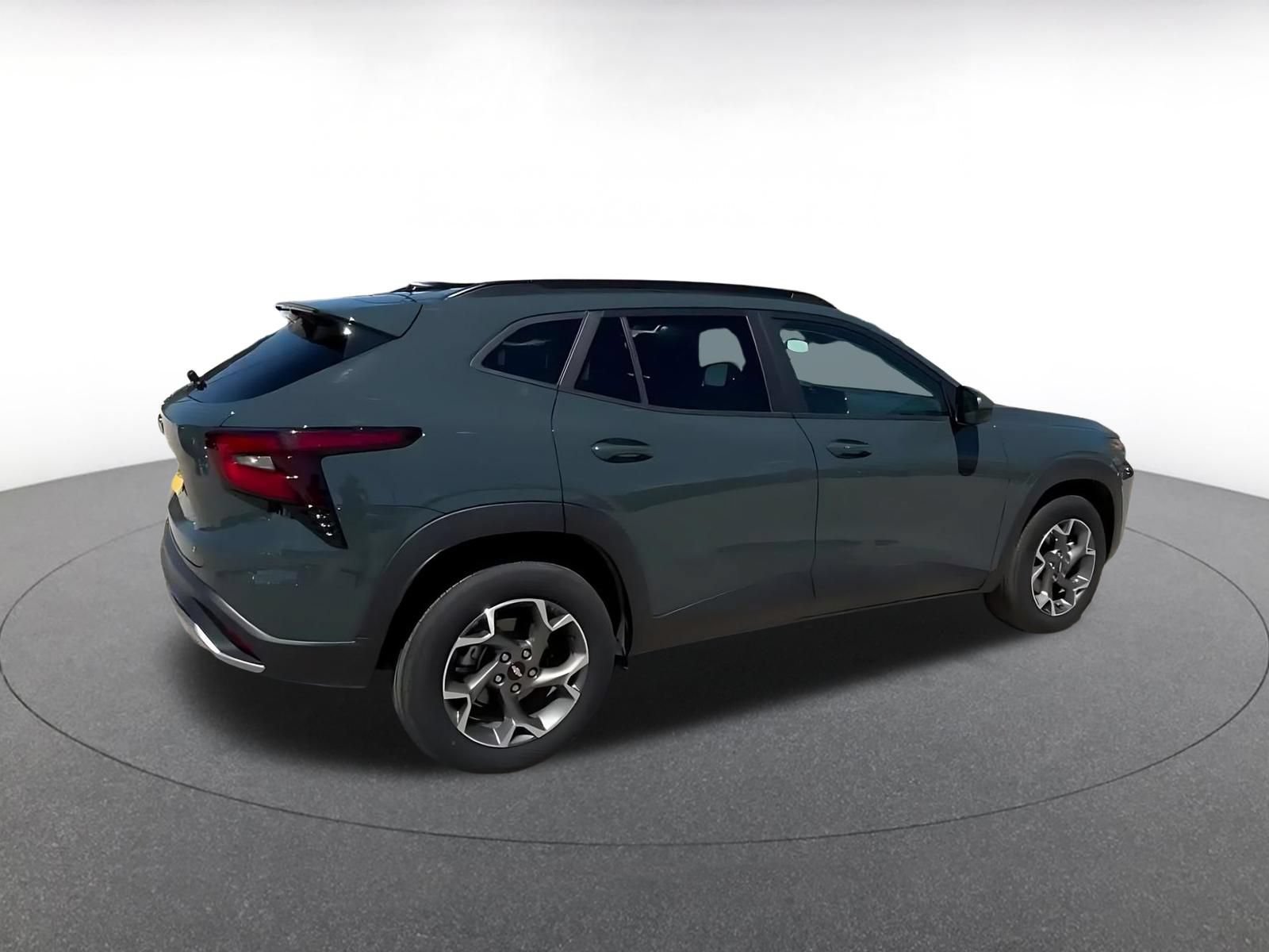 Thumbnail: 2025 Chevrolet Trax - 15