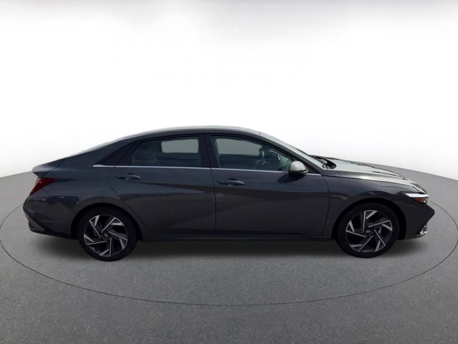 Thumbnail: 2025 Hyundai Elantra - 16