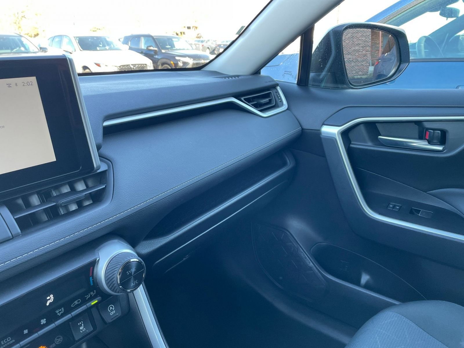 Thumbnail: 2025 Toyota RAV4 - 34