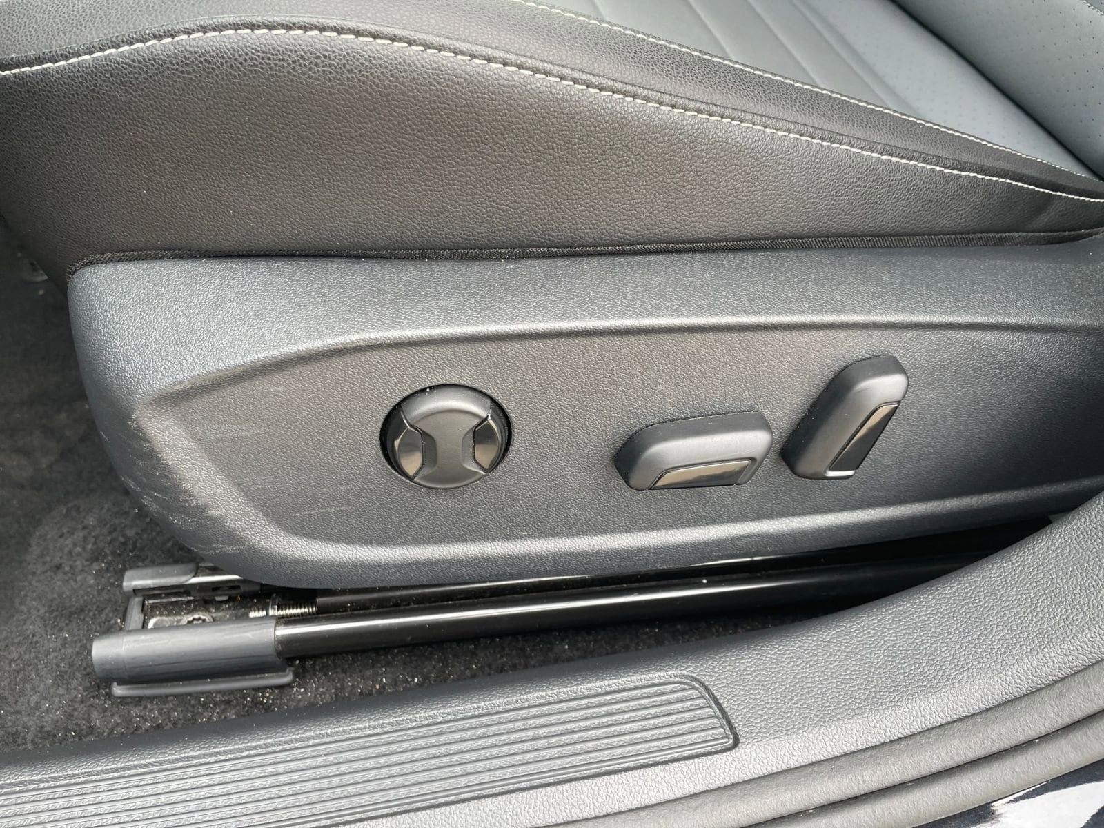 Thumbnail: 2025 Volkswagen Jetta - 23