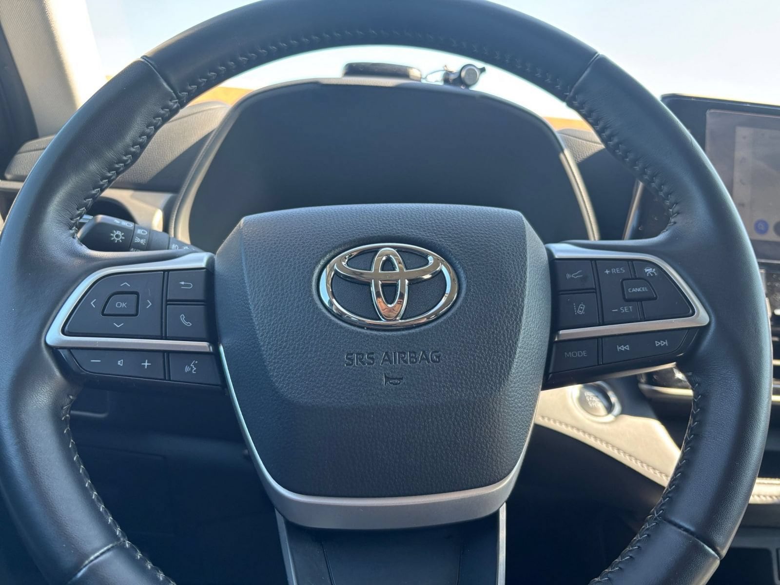 Thumbnail: 2025 Toyota Highlander - 27