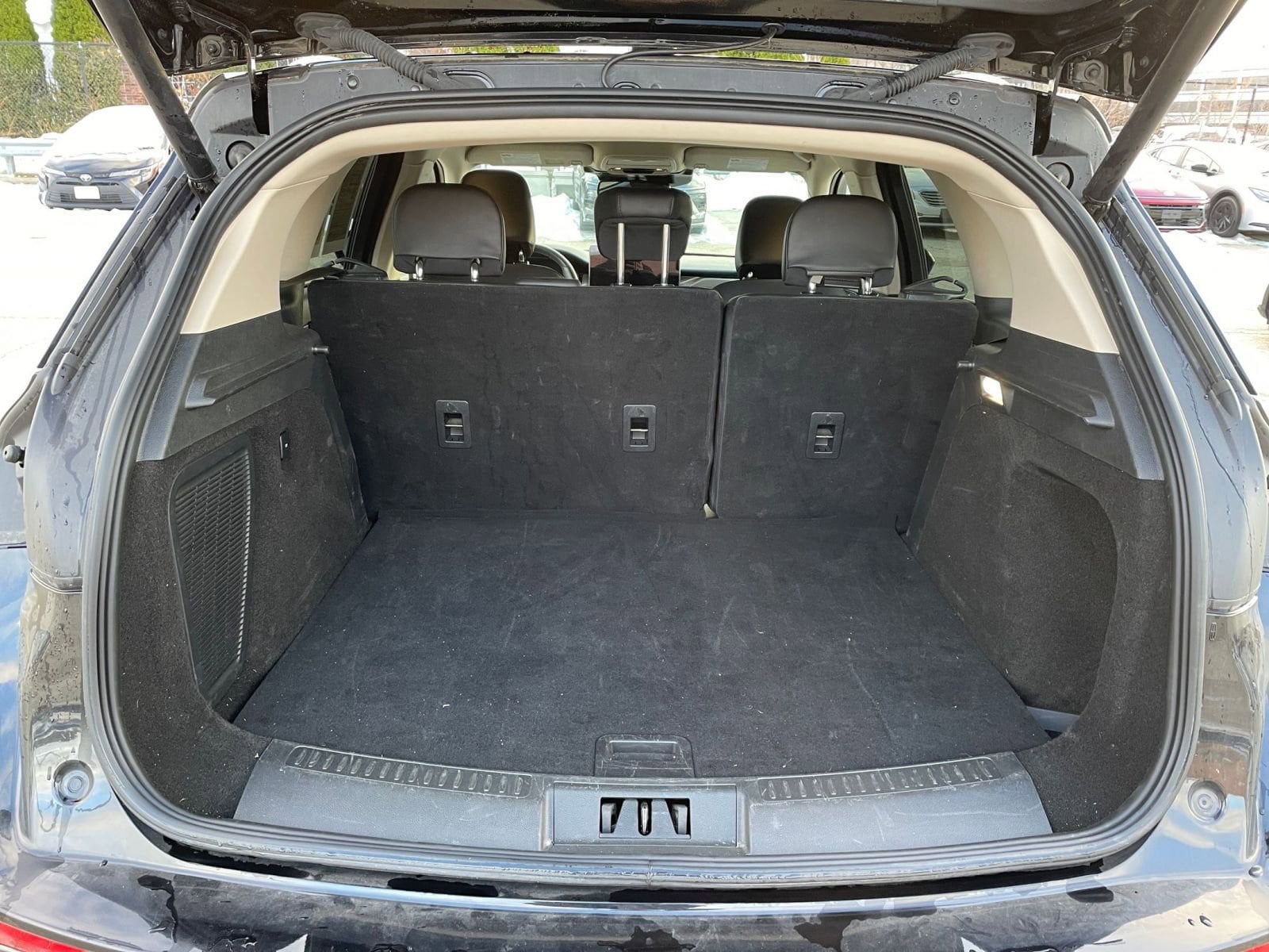 Thumbnail: 2024 Lincoln Corsair - 32