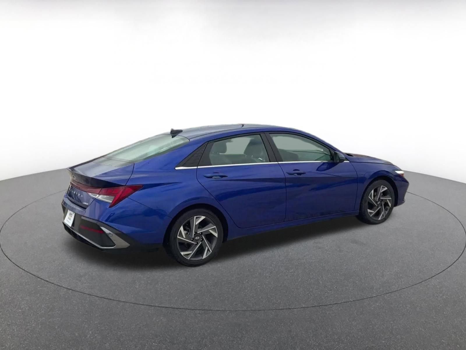 Thumbnail: 2025 Hyundai Elantra - 14