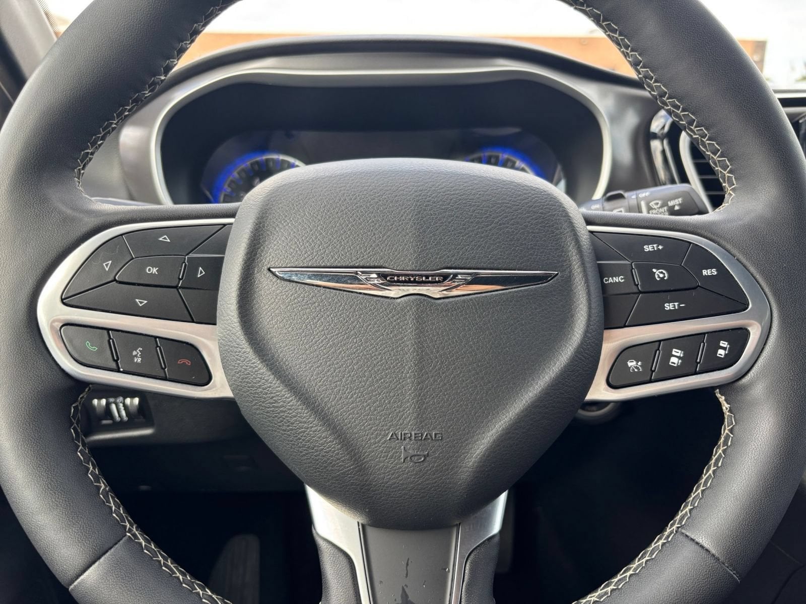 Thumbnail: 2025 Chrysler Pacifica - 29