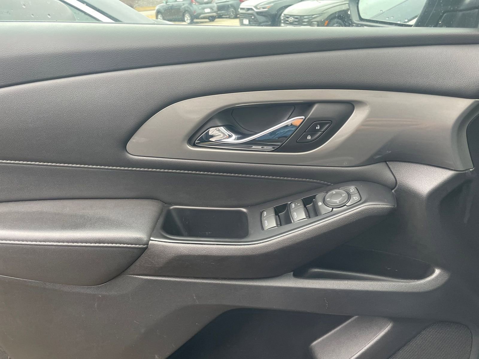 Thumbnail: 2023 Chevrolet Traverse - 18