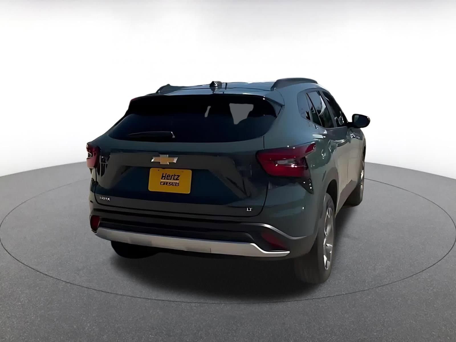 Thumbnail: 2025 Chevrolet Trax - 14