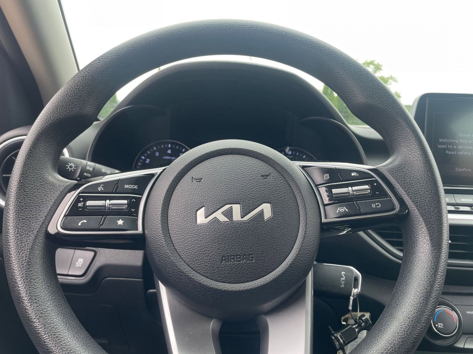 Thumbnail: 2024 Kia Forte - 28