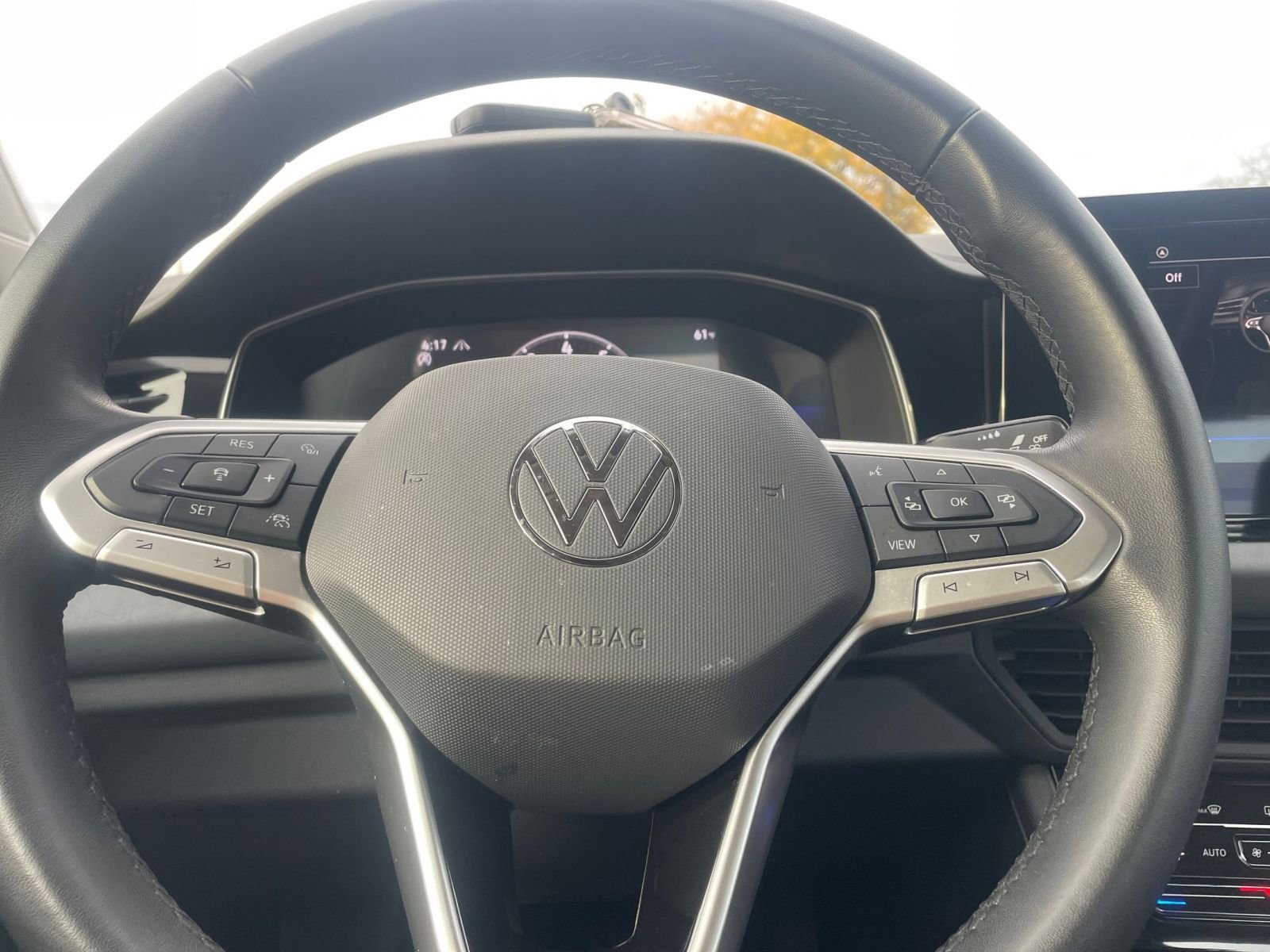 Thumbnail: 2025 Volkswagen Jetta - 28