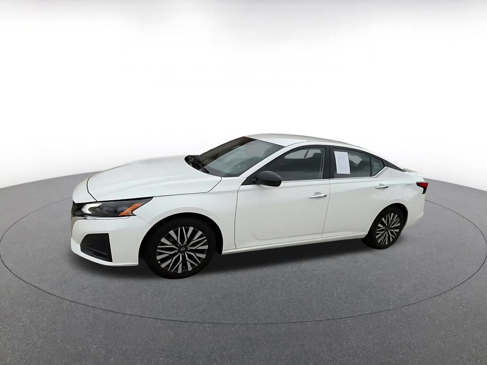 Thumbnail: 2025 Nissan Altima - 6