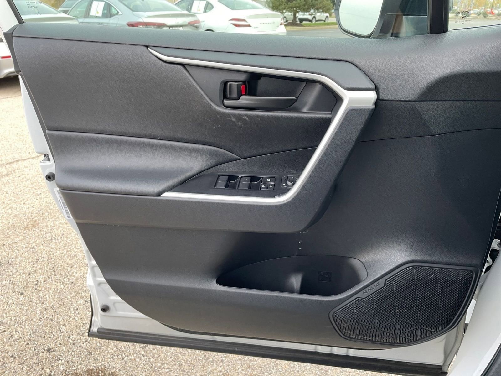 Thumbnail: 2025 Toyota RAV4 - 20