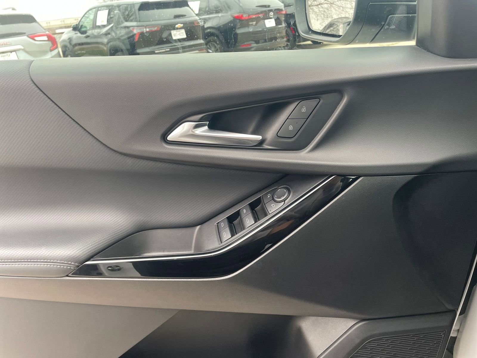 Thumbnail: 2025 Chevrolet Equinox - 18