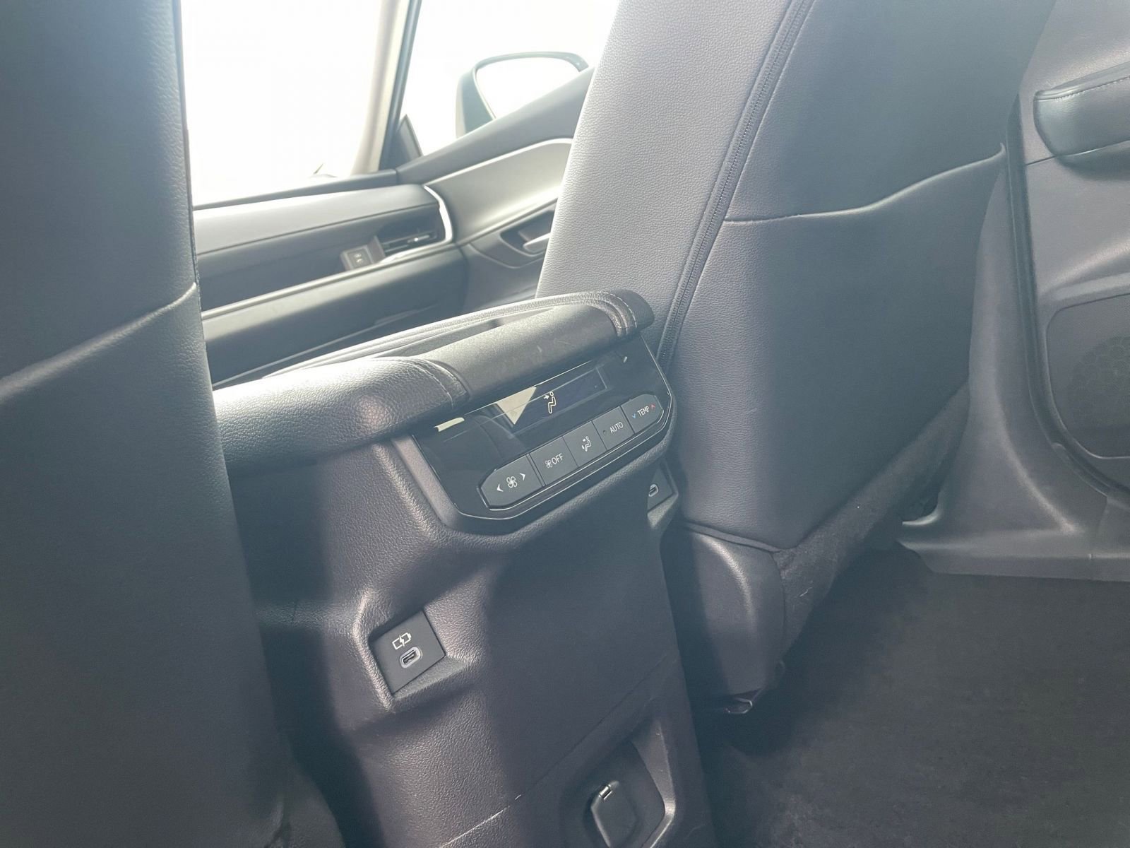 Thumbnail: 2025 Toyota Grand Highlander - 25