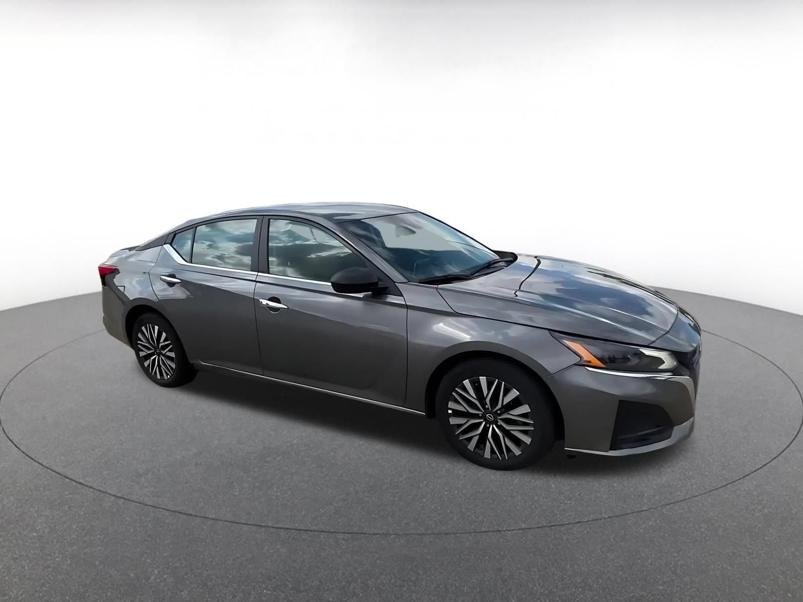 Thumbnail: 2025 Nissan Altima - 2