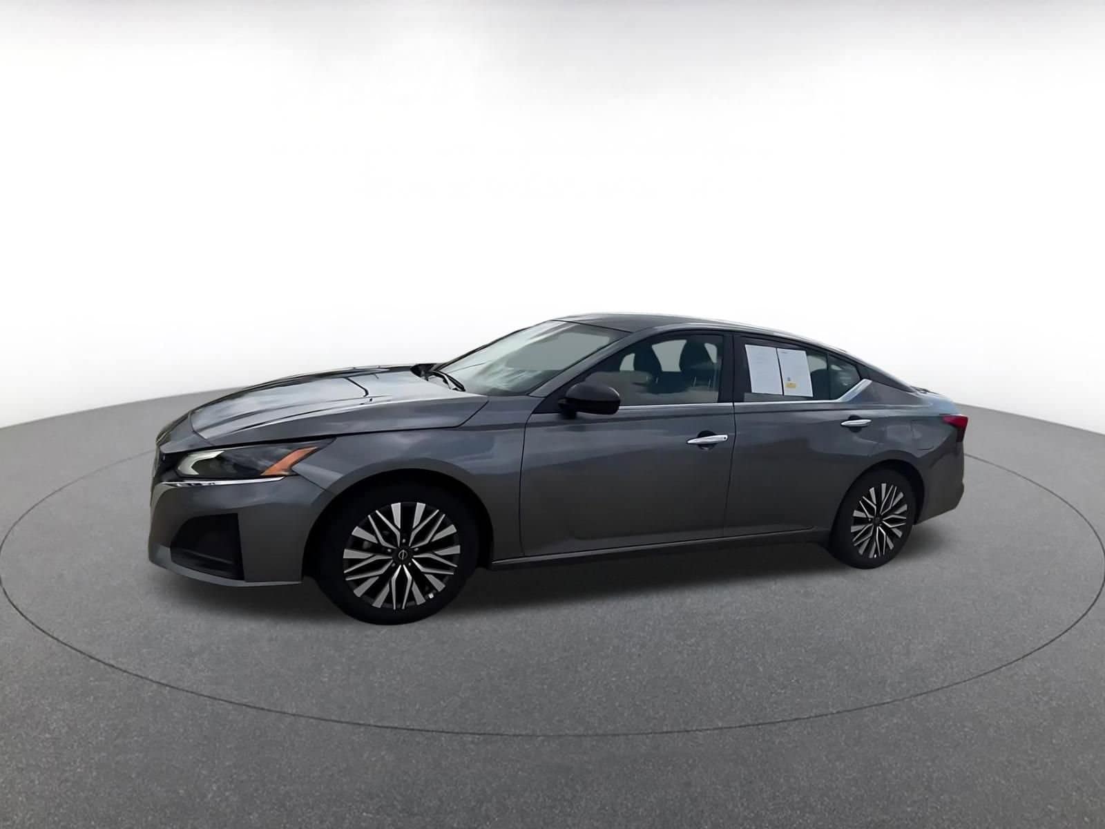 Thumbnail: 2025 Nissan Altima - 8
