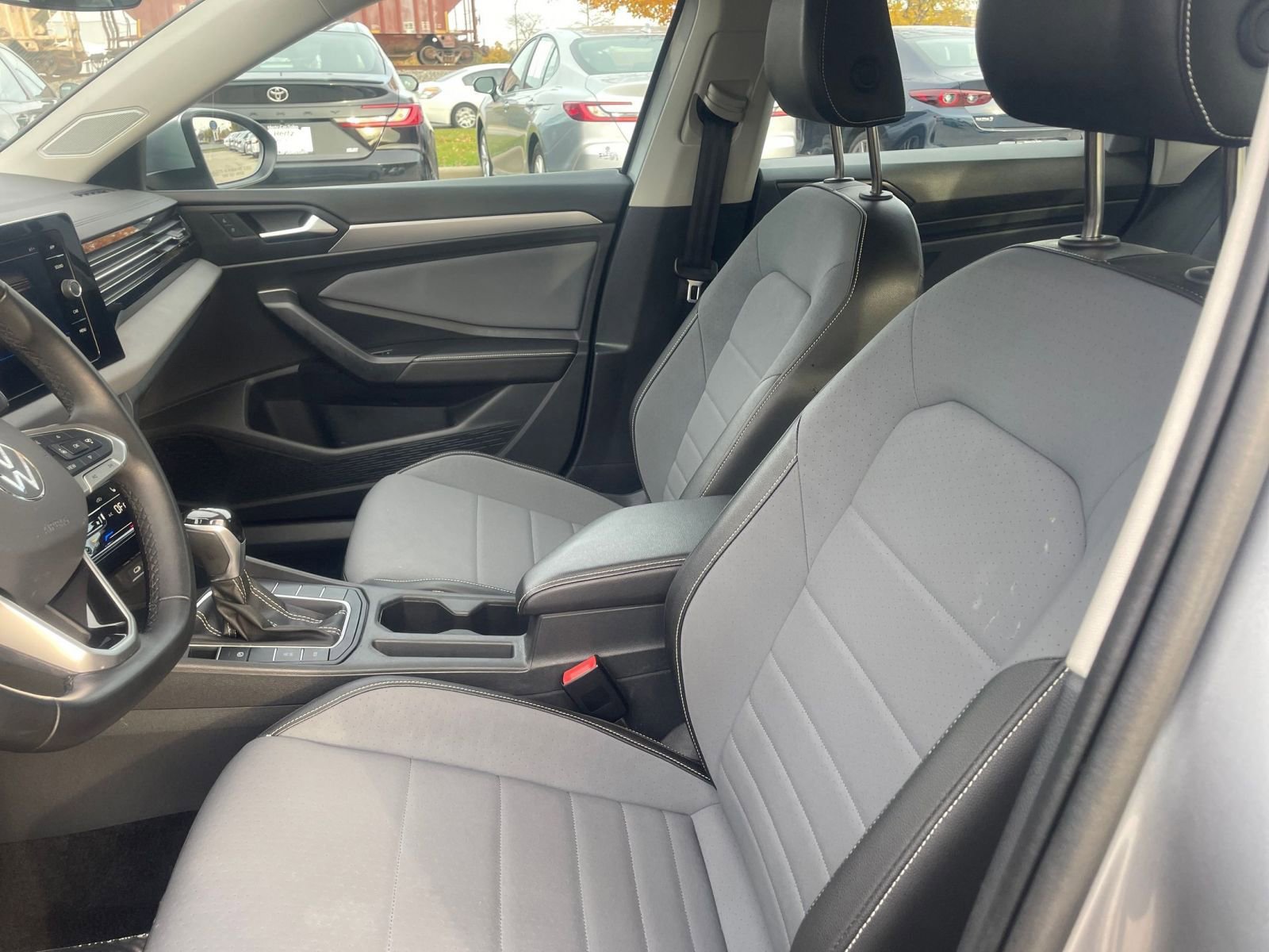 Thumbnail: 2025 Volkswagen Jetta - 27