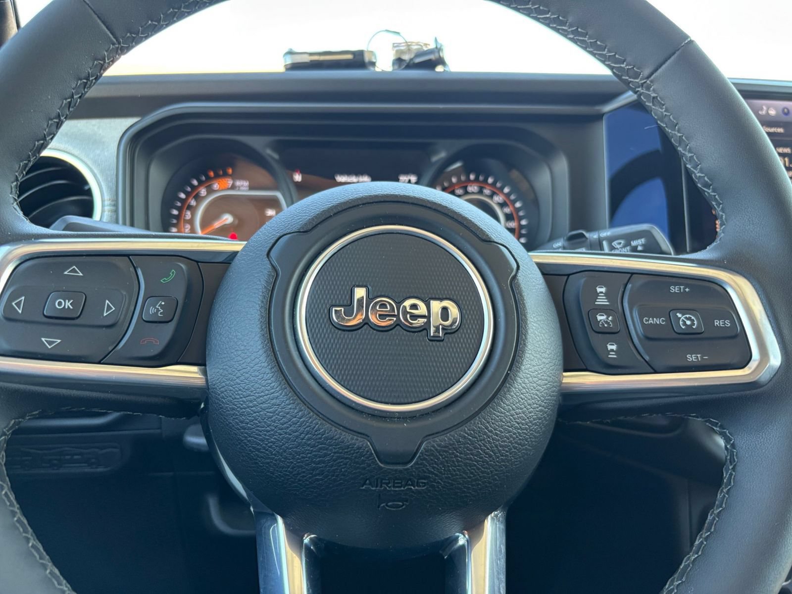Thumbnail: 2025 Jeep Wrangler - 25