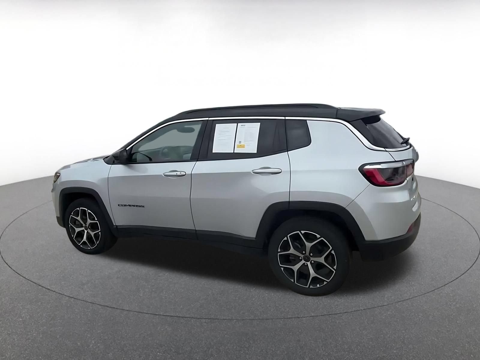 Thumbnail: 2025 Jeep Compass - 9