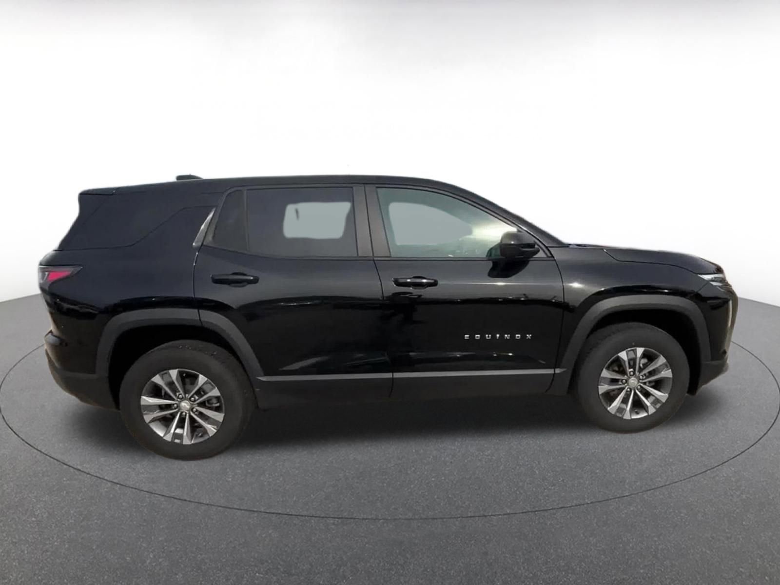 Thumbnail: 2025 Chevrolet Equinox - 16