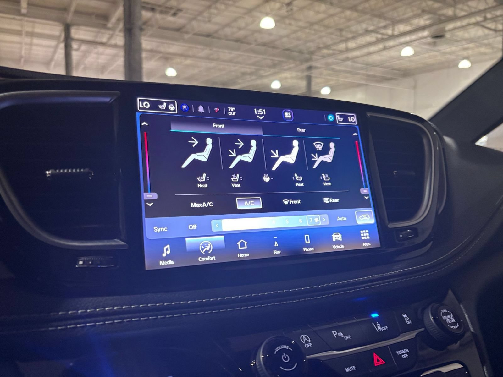 Thumbnail: 2025 Chrysler Pacifica - 20