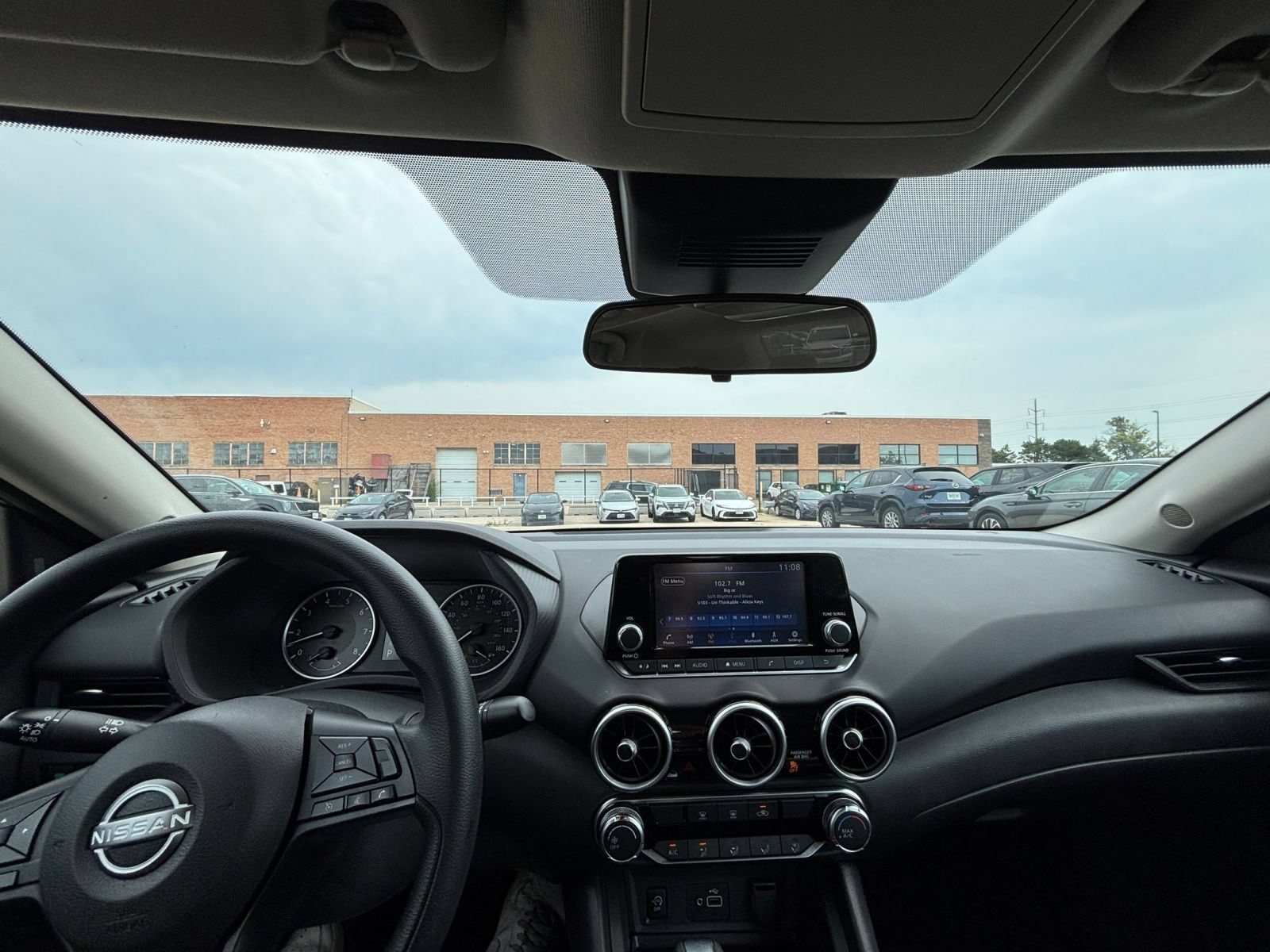 Thumbnail: 2025 Nissan Sentra - 31