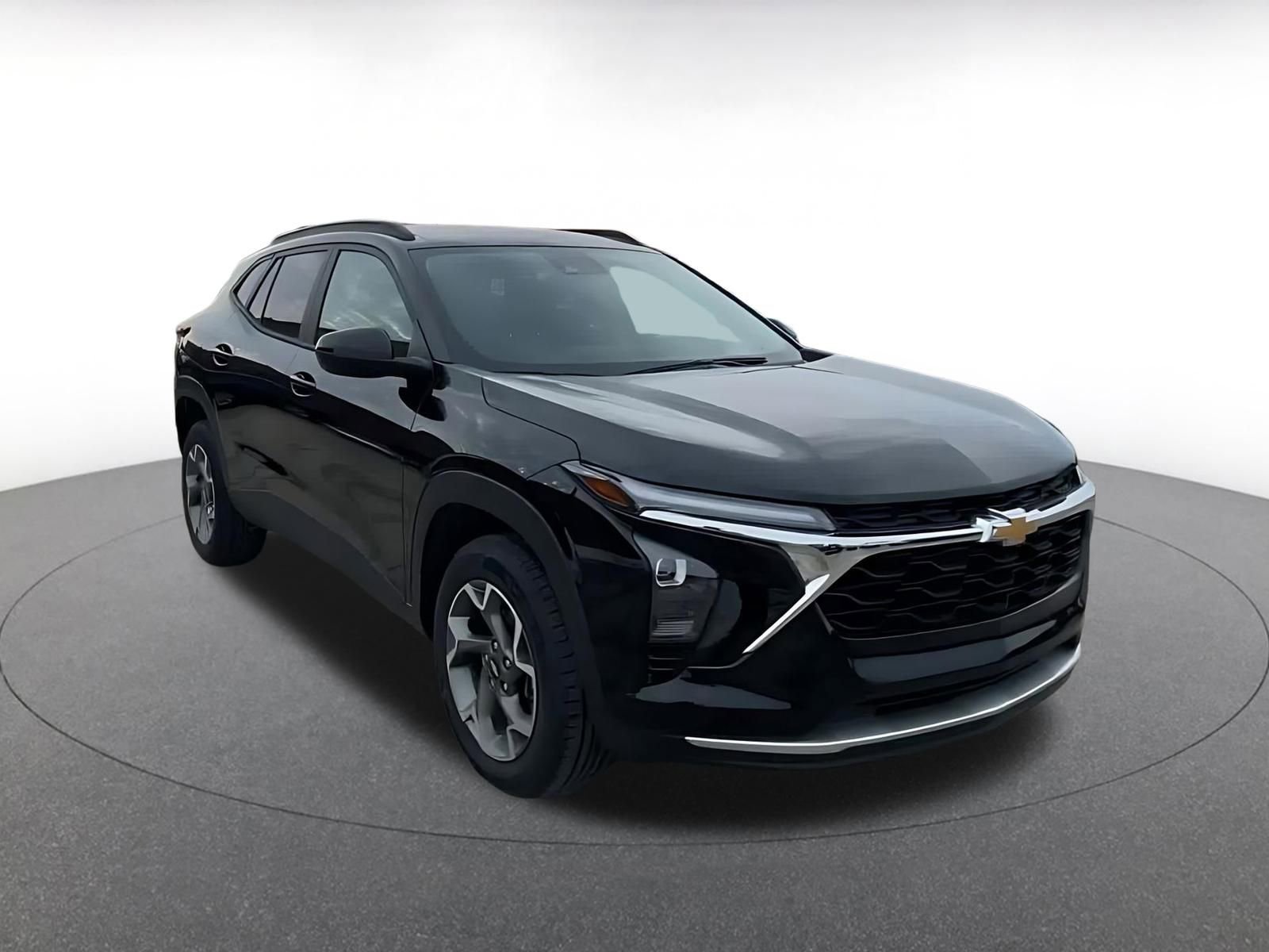 Thumbnail: 2025 Chevrolet Trax - 3