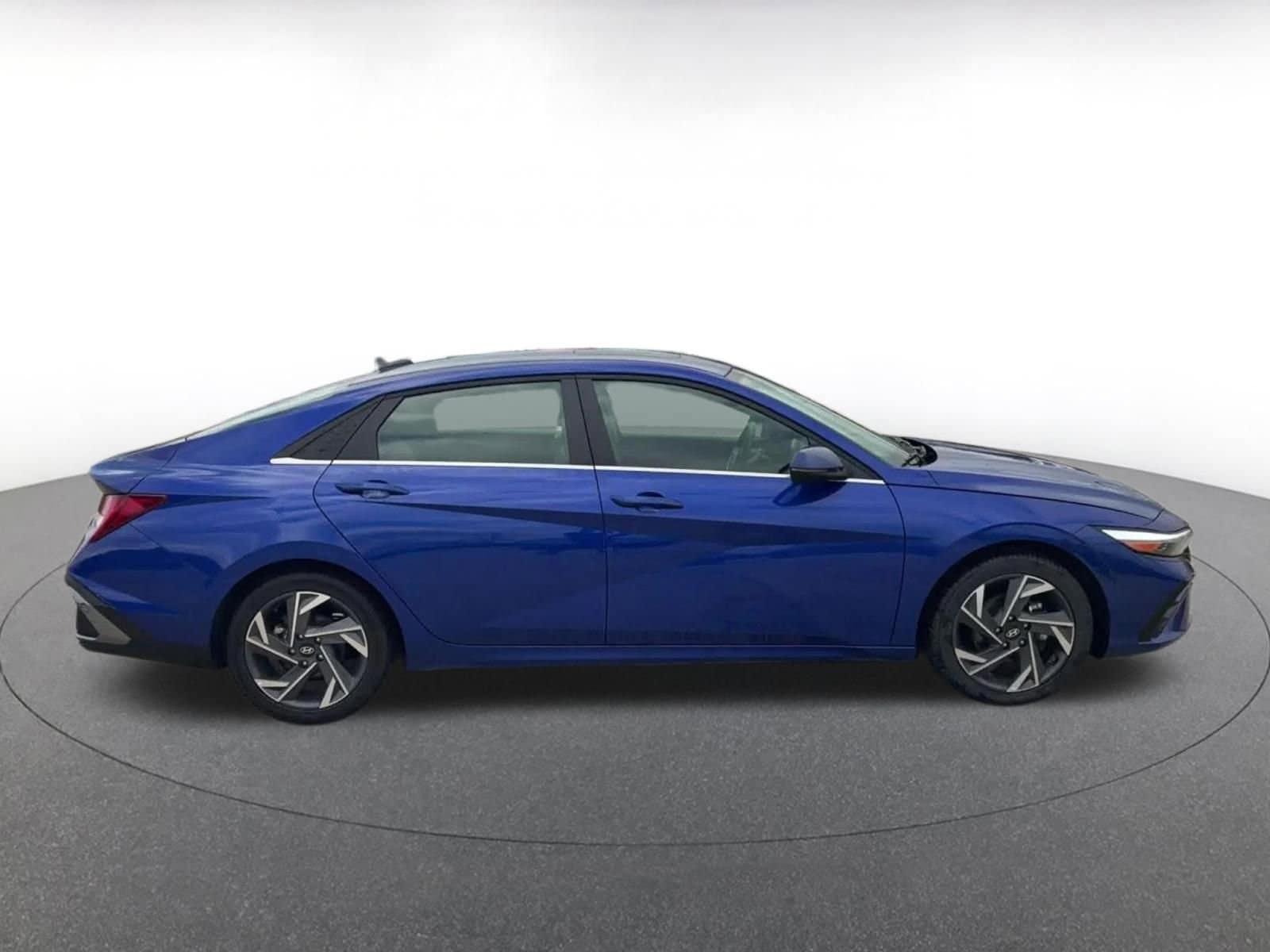 Thumbnail: 2025 Hyundai Elantra - 16
