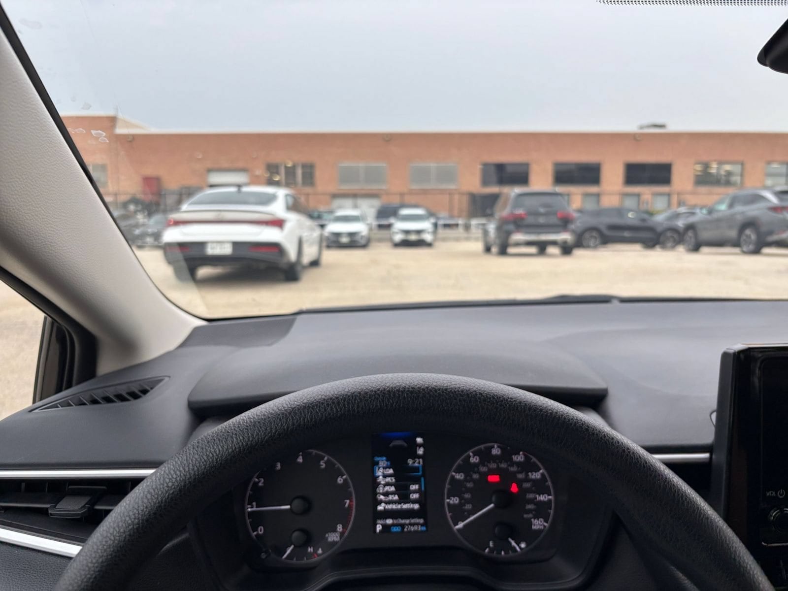 Thumbnail: 2025 Toyota Corolla - 31