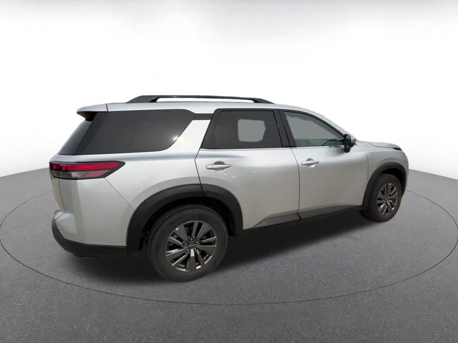 Thumbnail: 2025 Nissan Pathfinder - 14