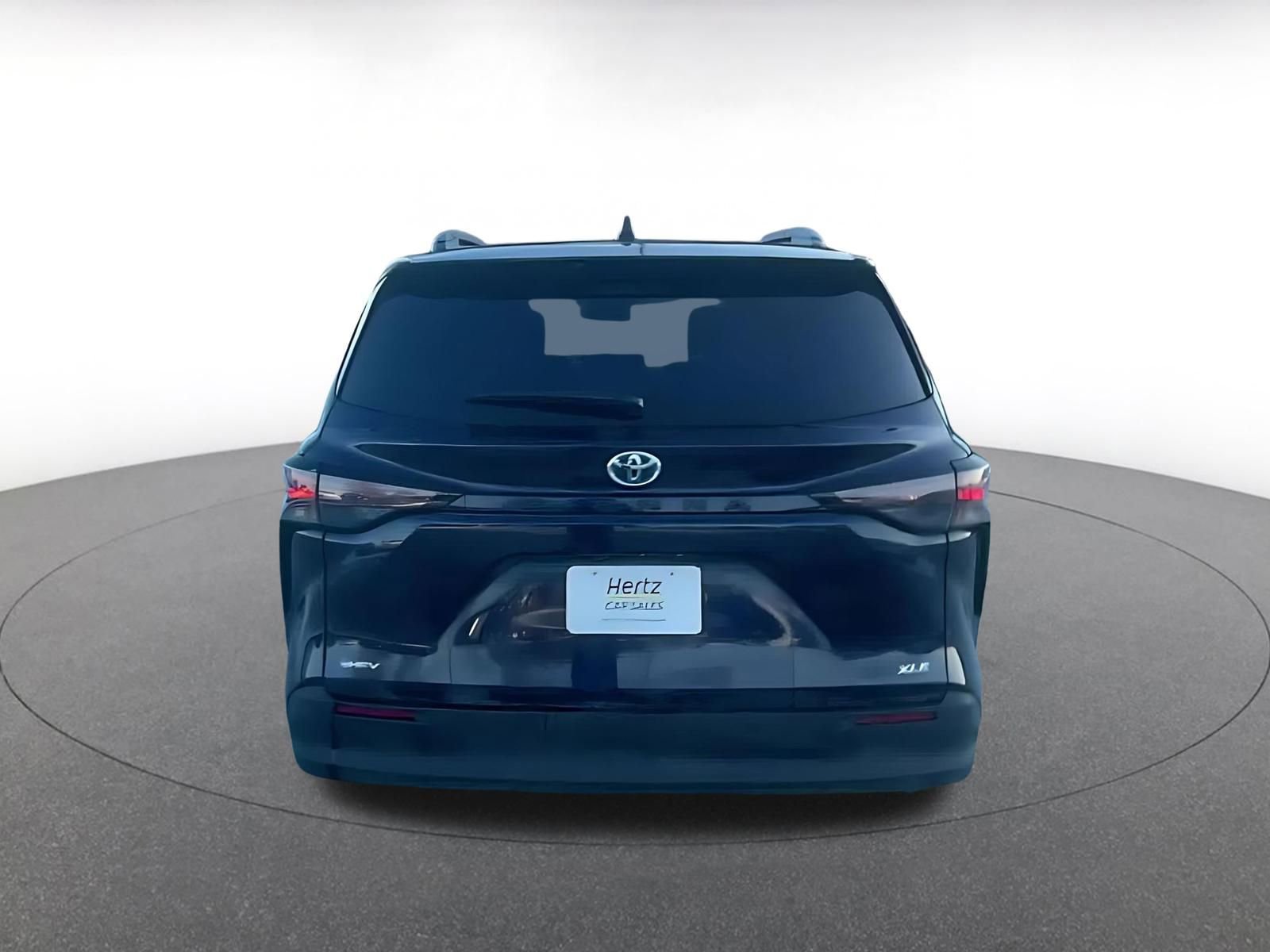 Thumbnail: 2025 Toyota Sienna - 12