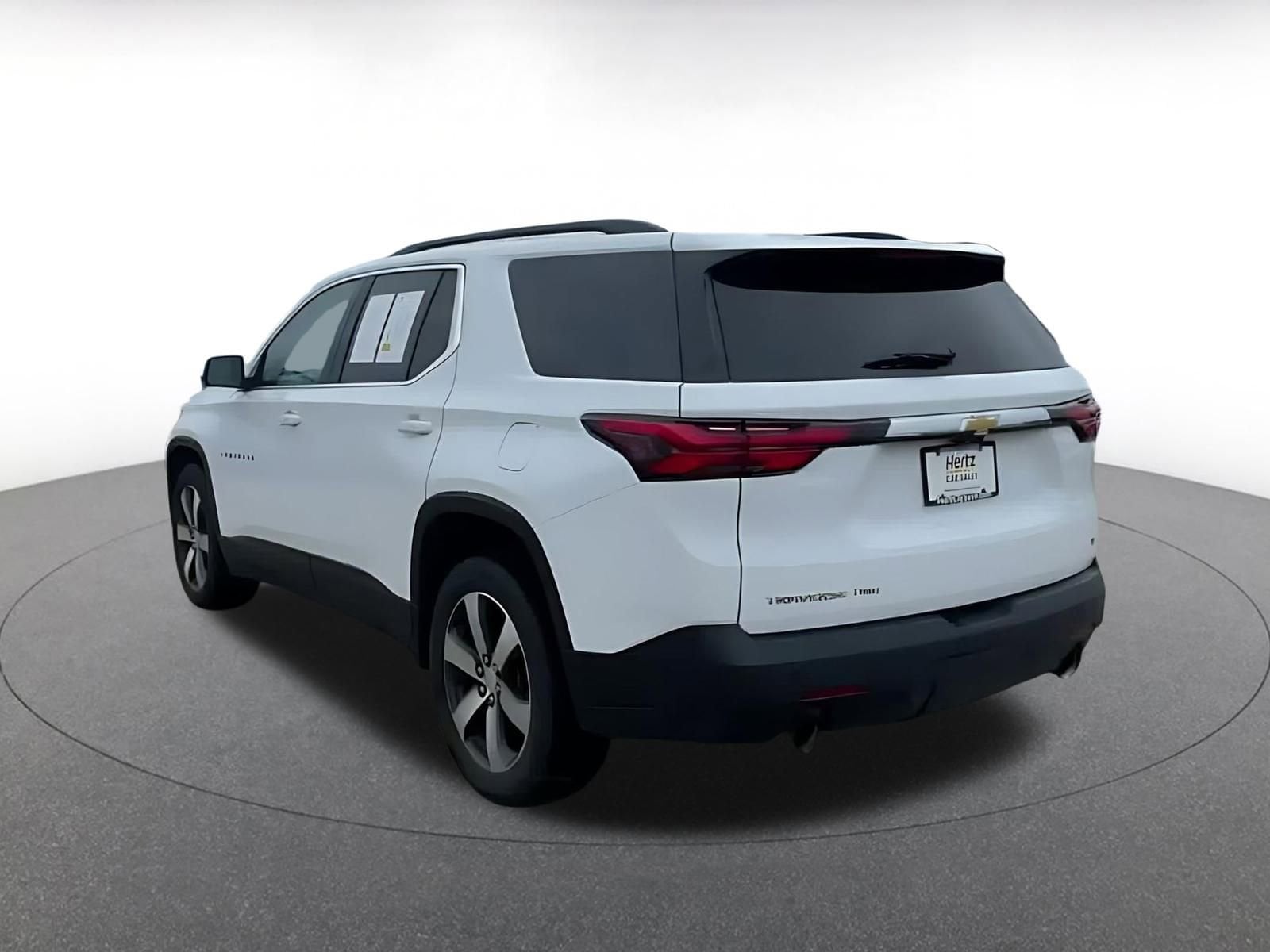 Thumbnail: 2022 Chevrolet Traverse - 11