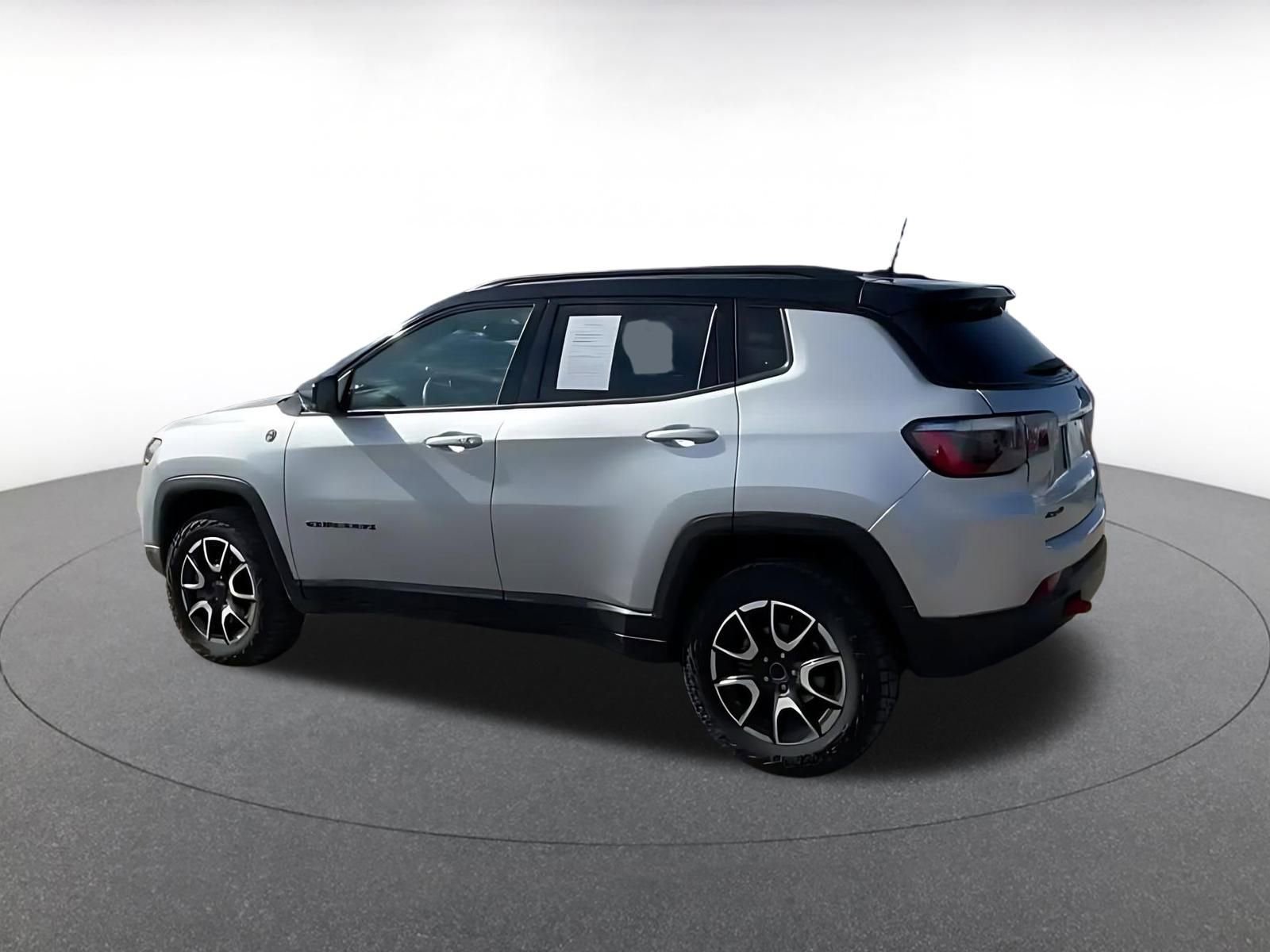 Thumbnail: 2025 Jeep Compass - 9