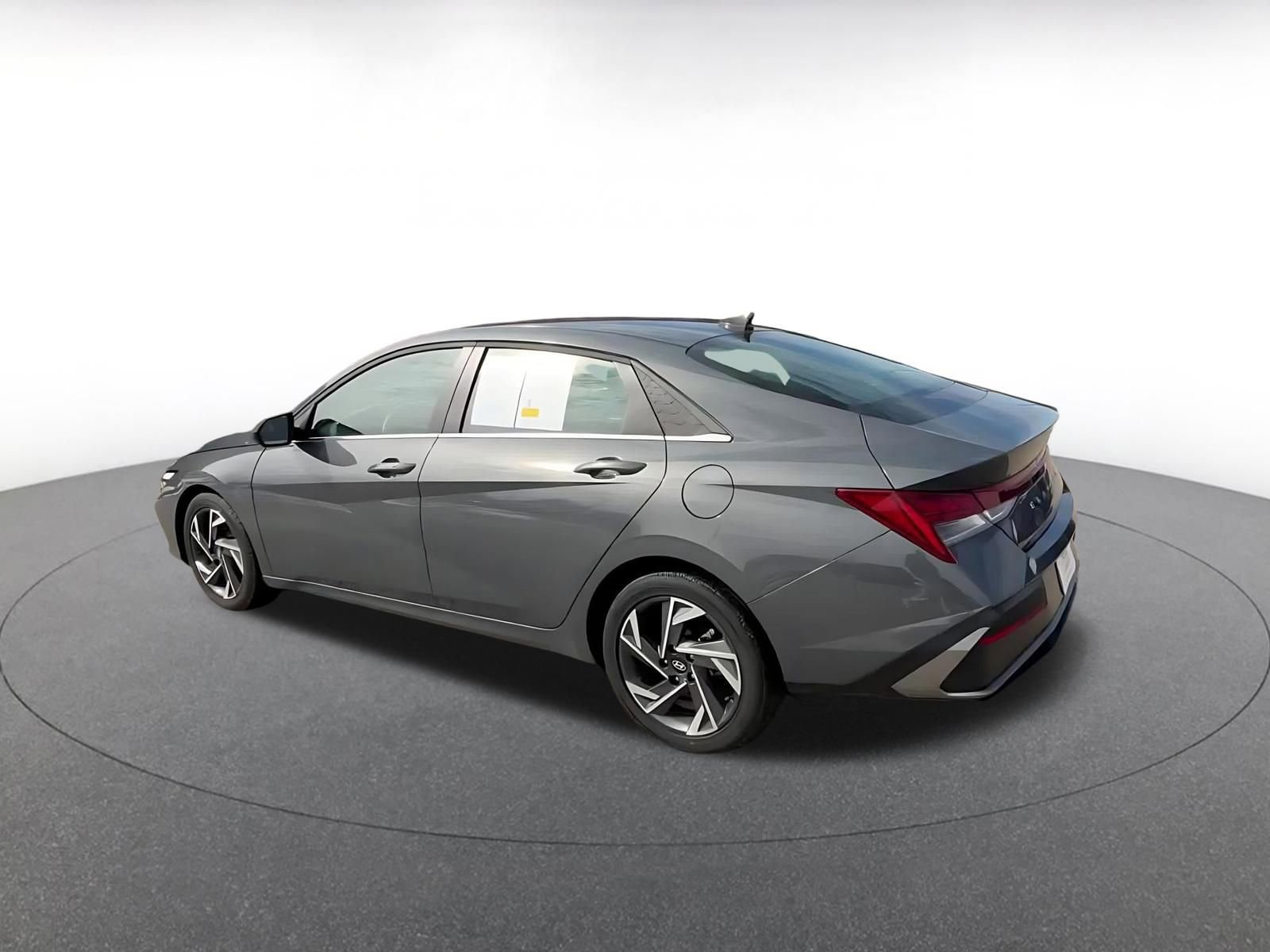 Thumbnail: 2025 Hyundai Elantra - 10