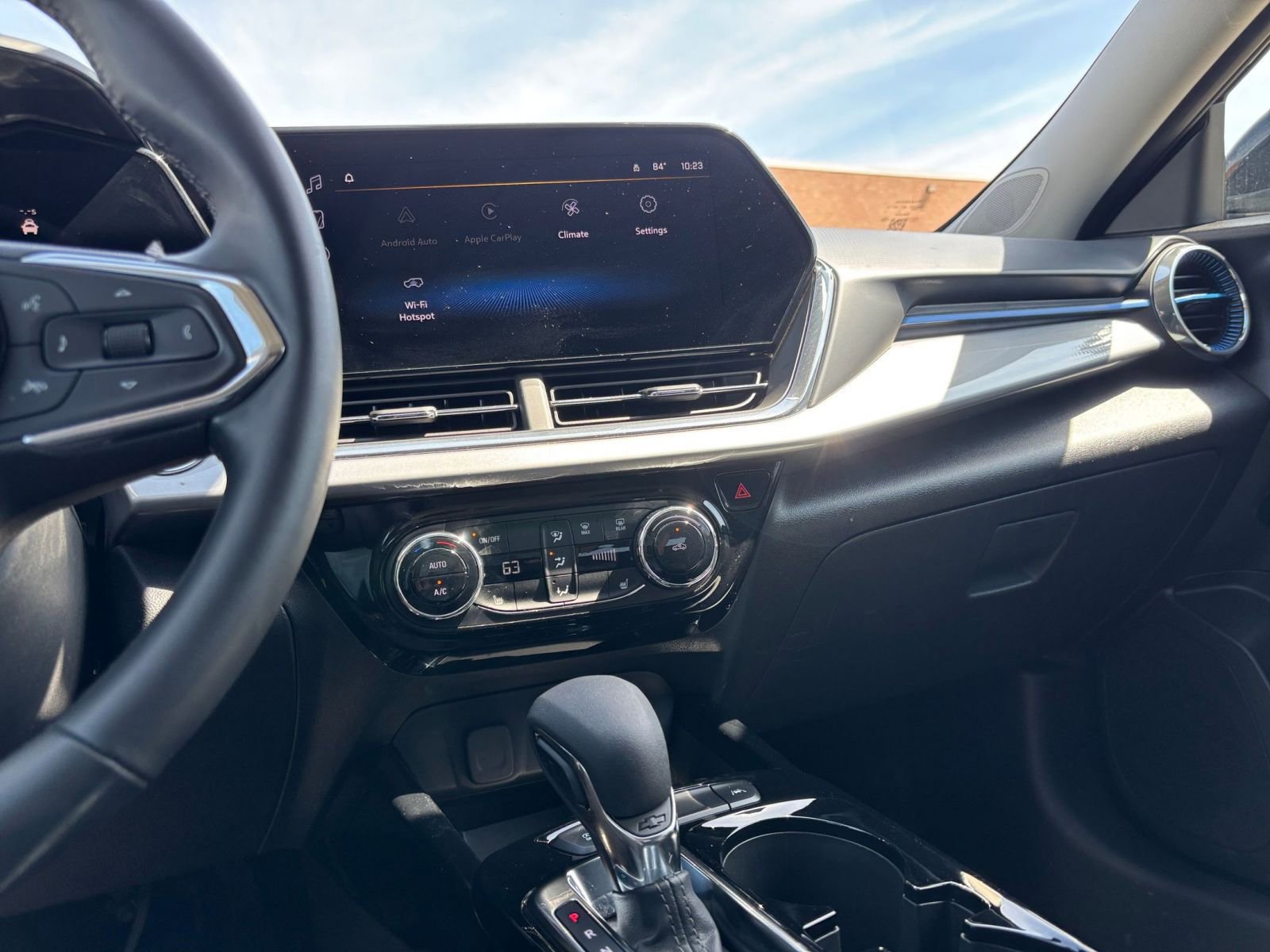 Thumbnail: 2025 Chevrolet Trax - 17
