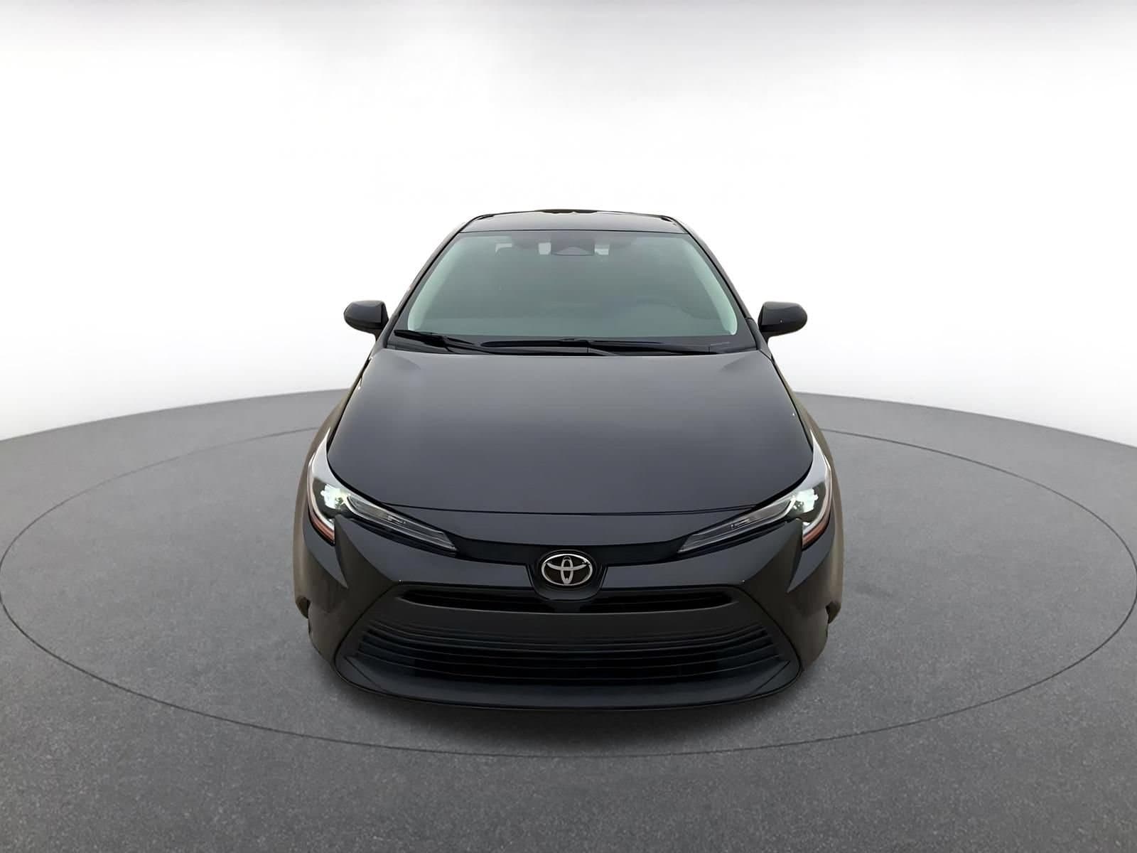 Thumbnail: 2025 Toyota Corolla - 4